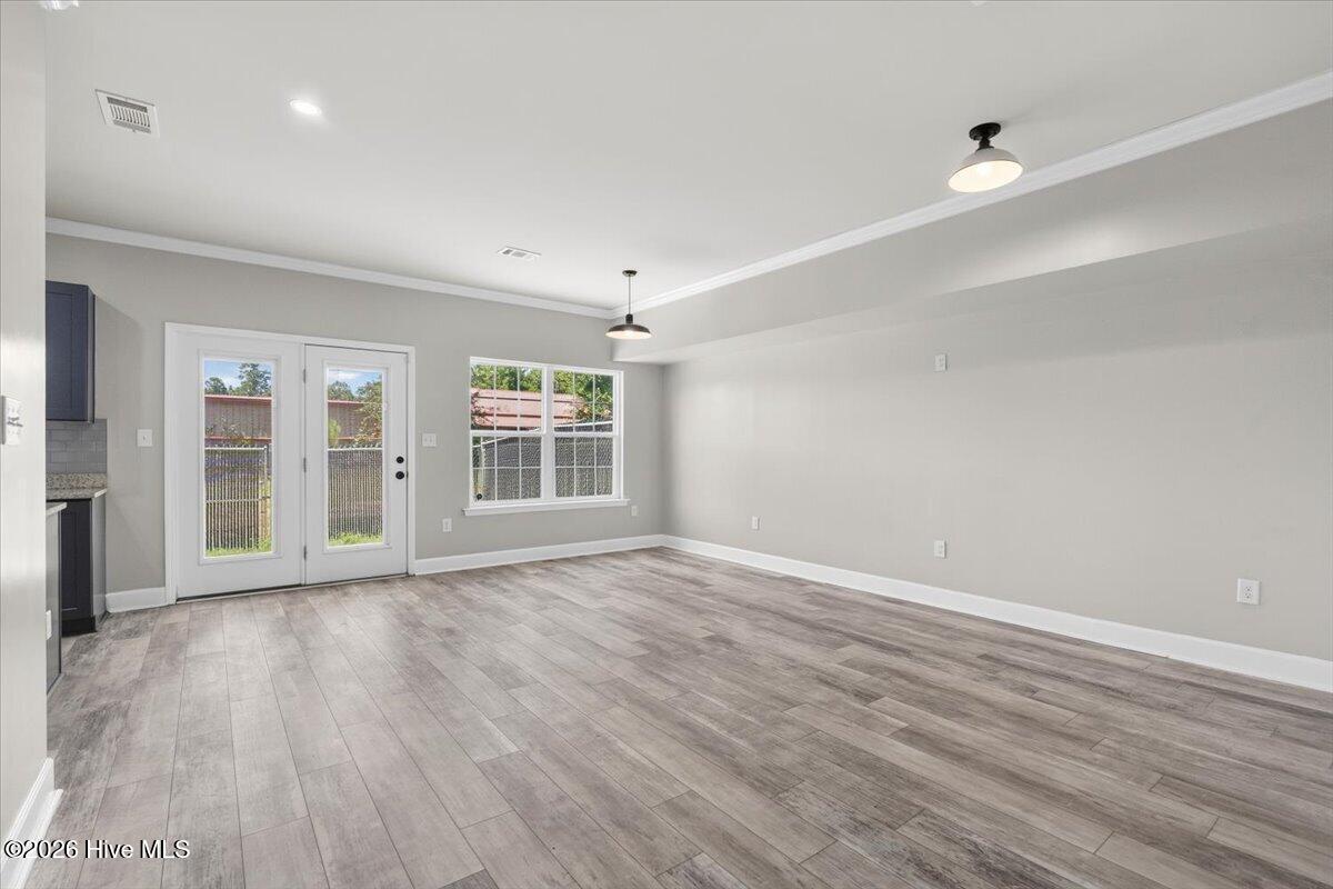 1208 Jessie Way Property Photo 9