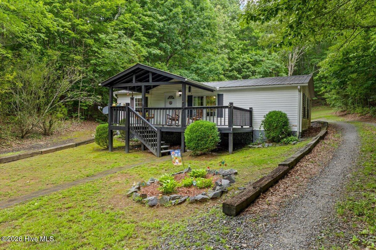 5620 Candy Mountain Road Property Photo 10