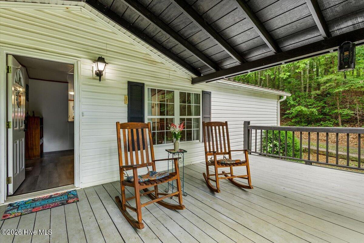 5620 Candy Mountain Road Property Photo 13