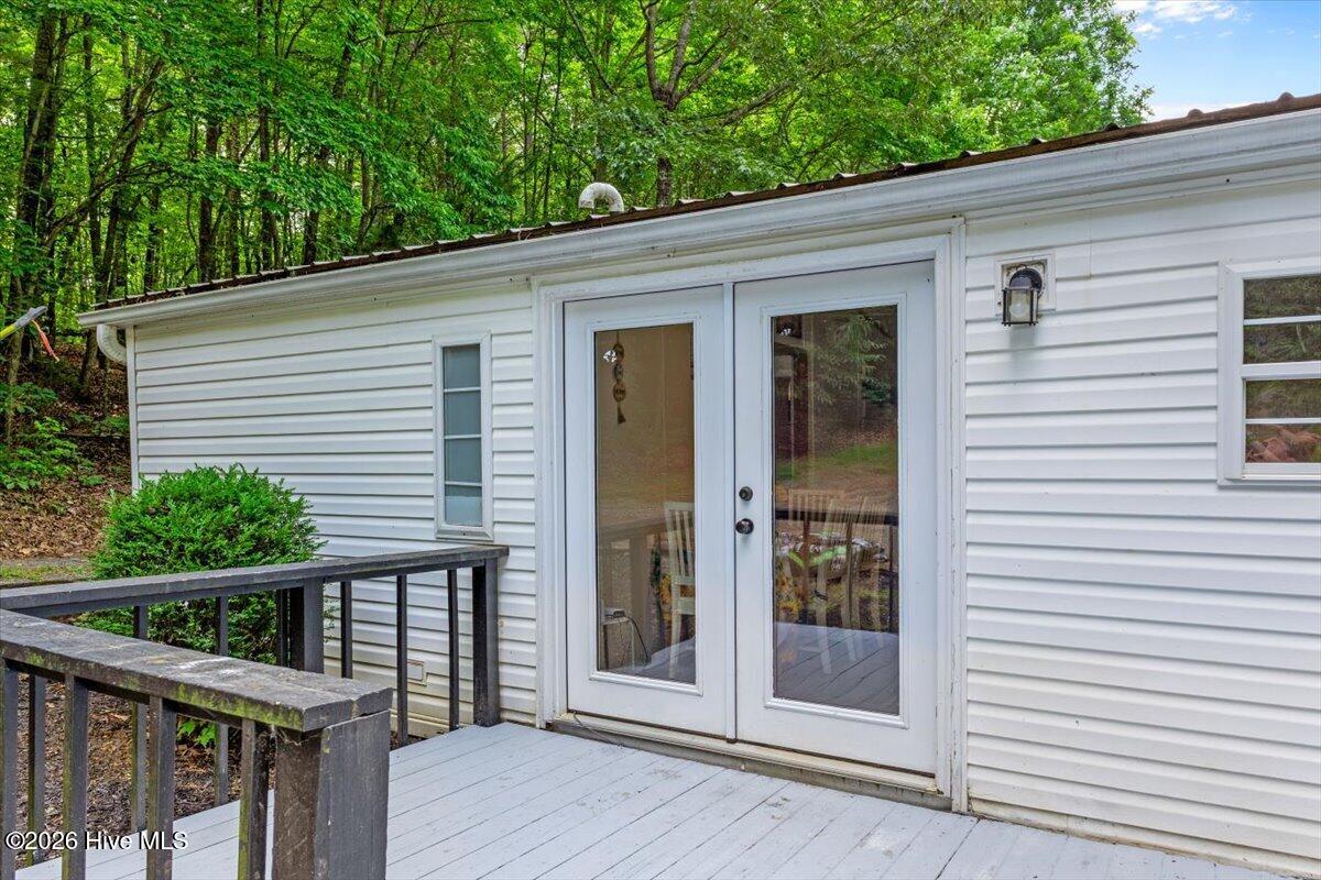 5620 Candy Mountain Road Property Photo 23