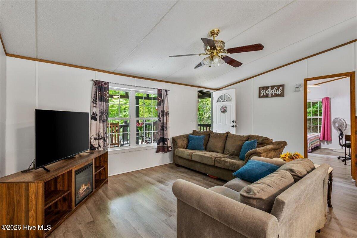 5620 Candy Mountain Road Property Photo 26