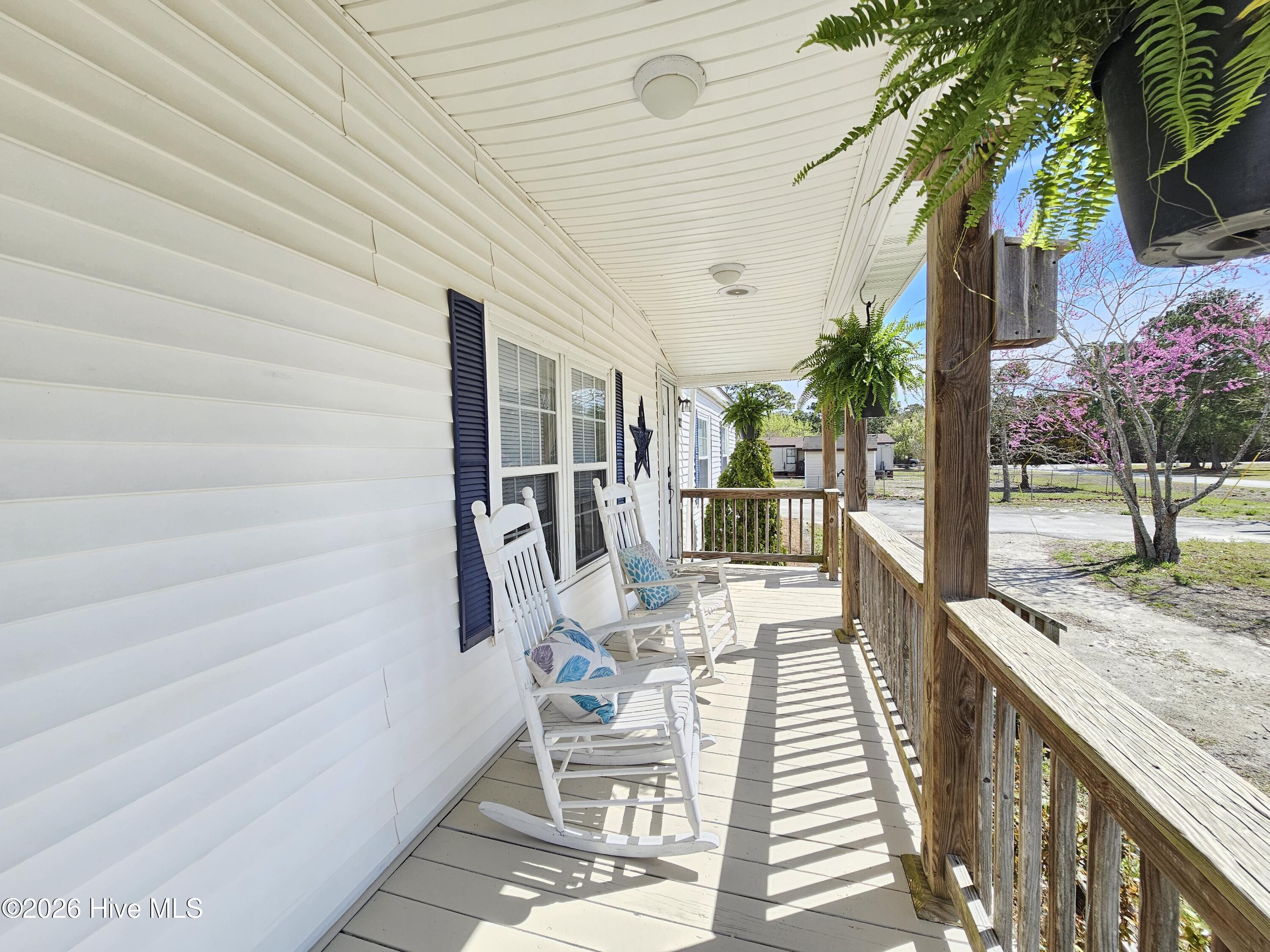 202 Castlebury Lane Property Photo 3