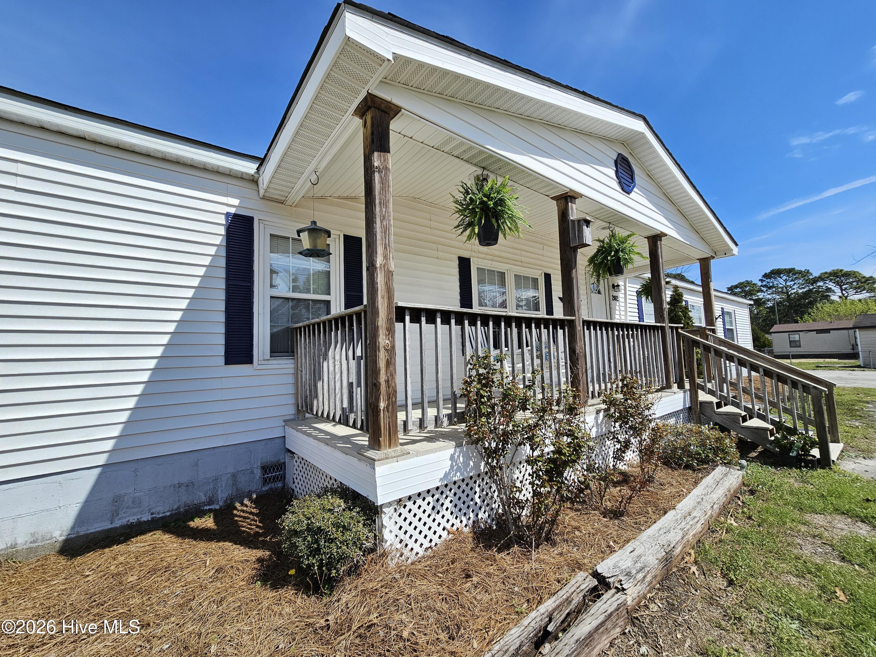 202 Castlebury Lane Property Photo 4