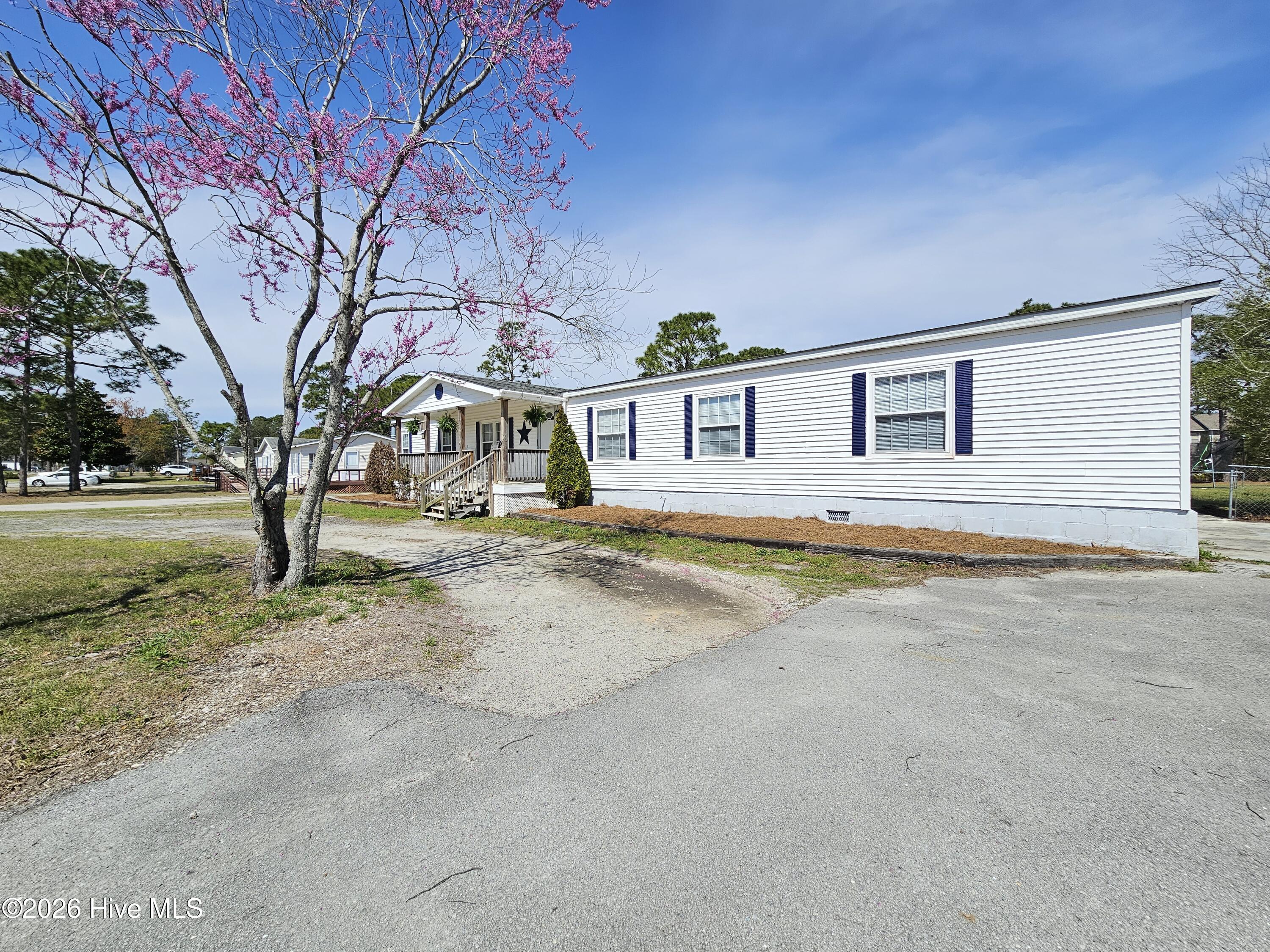 202 Castlebury Lane Property Photo 5