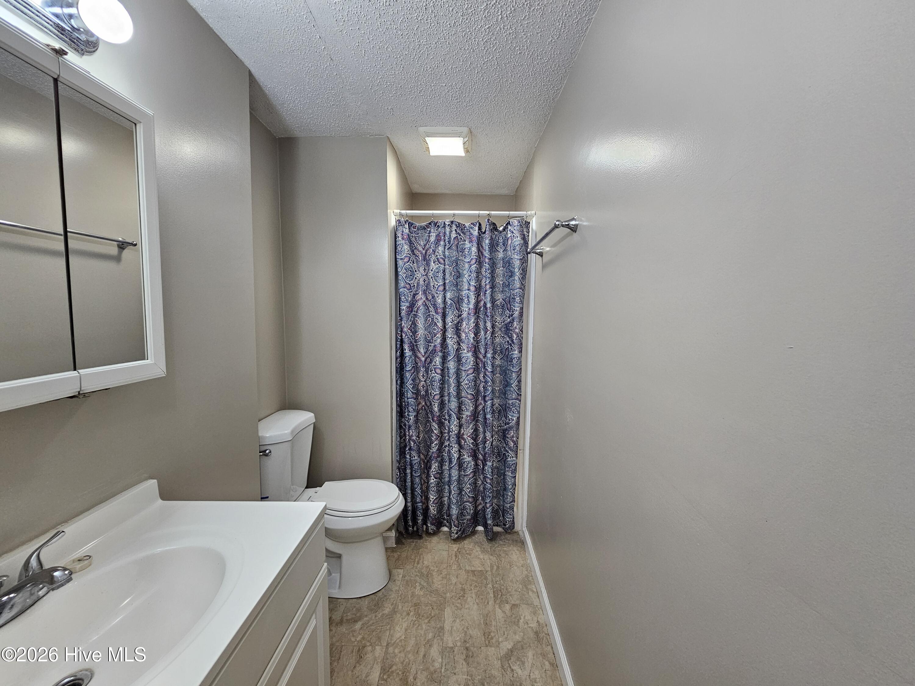 202 Castlebury Lane Property Photo 20