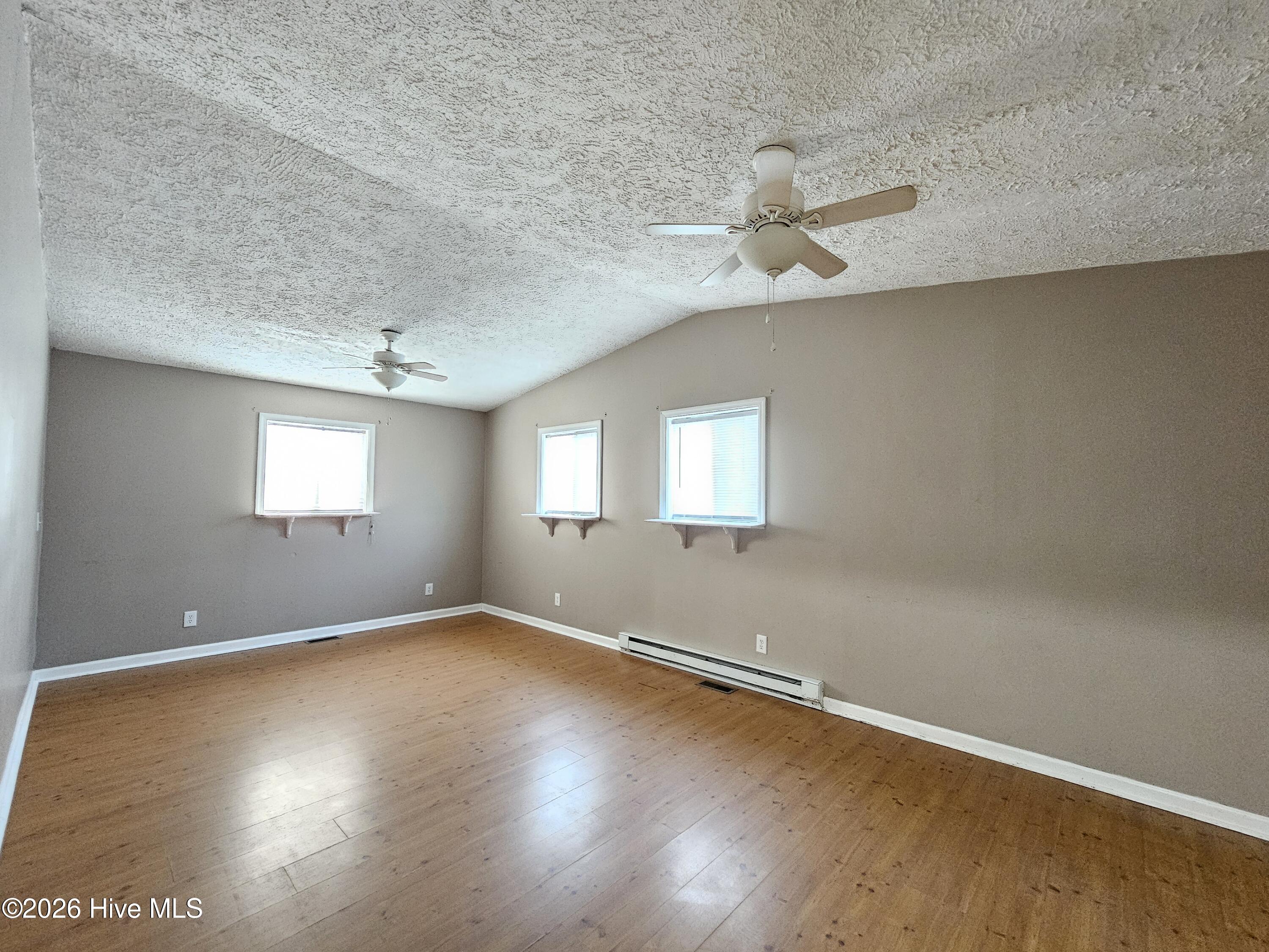 202 Castlebury Lane Property Photo 34