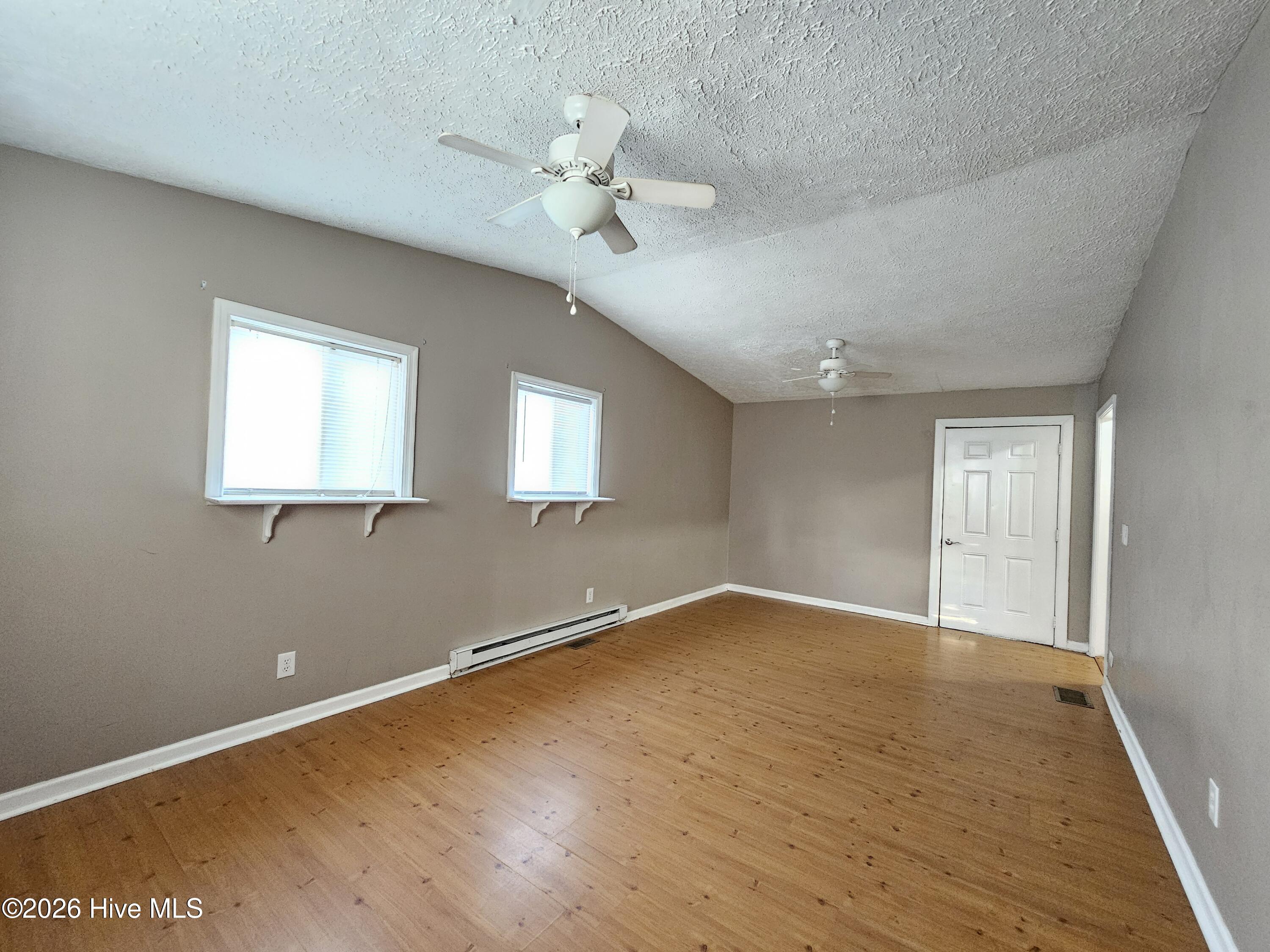 202 Castlebury Lane Property Photo 35