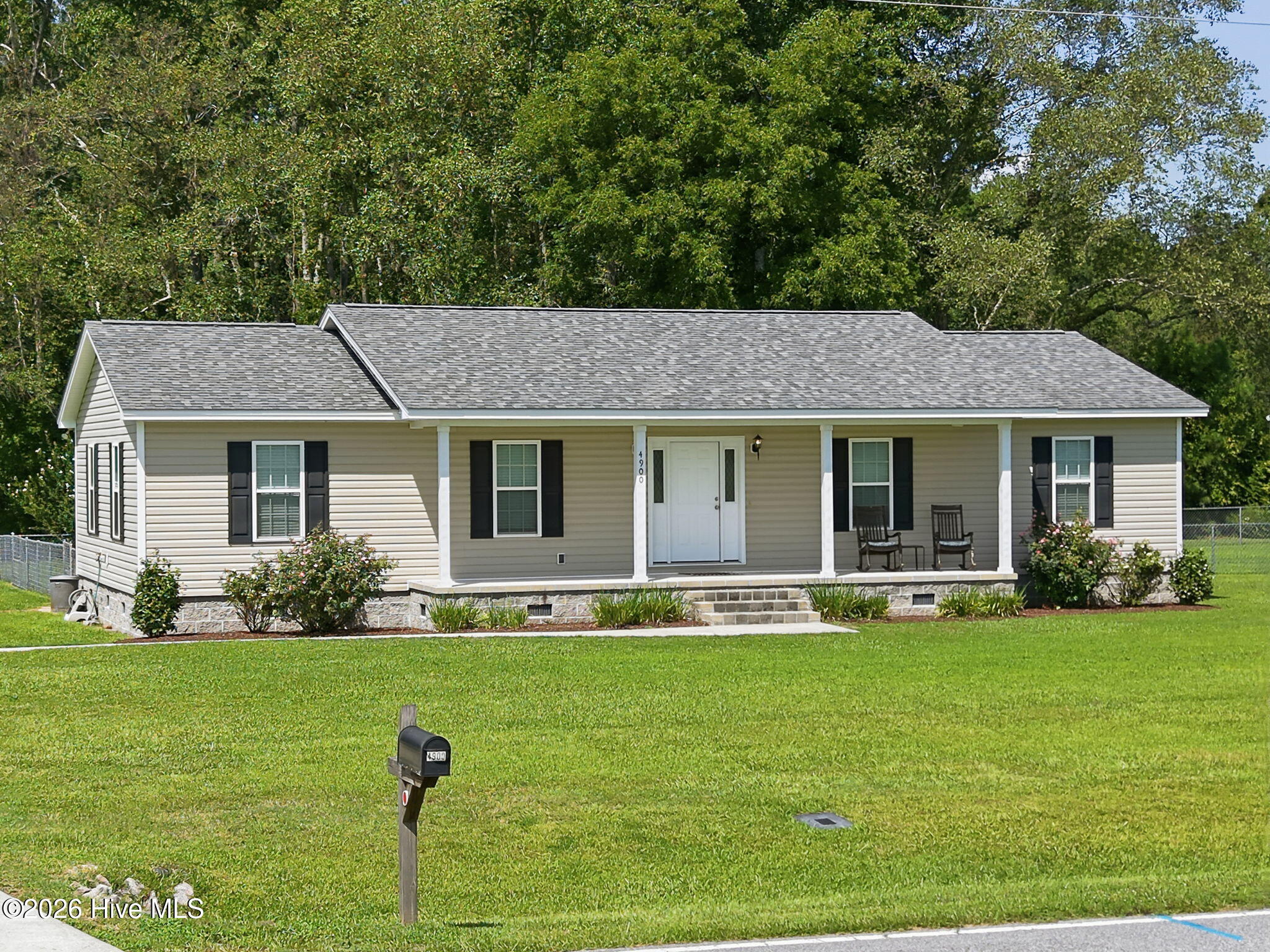 4900 Pleasant Plain Road Property Photo 1