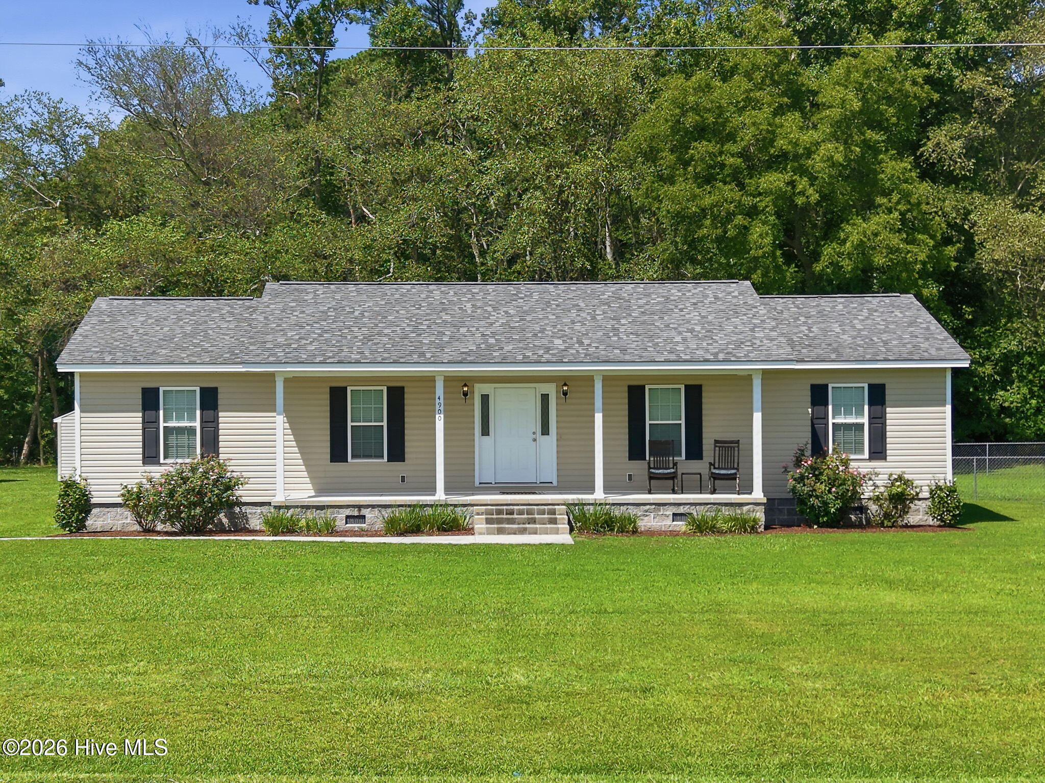 4900 Pleasant Plain Road Property Photo 2