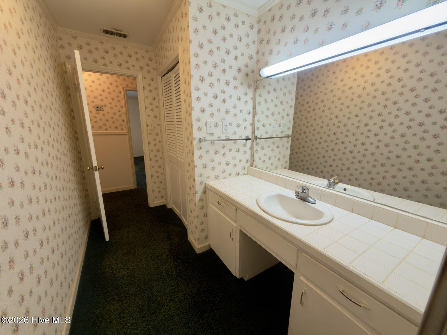 231 Lambert Road Property Photo 9