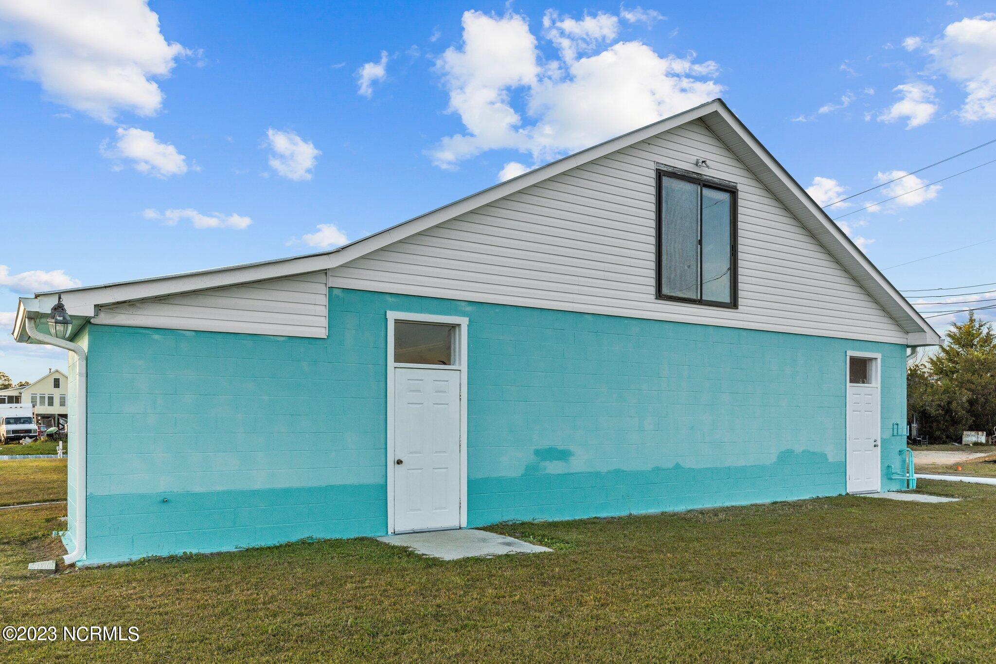 174 S Harbor Drive Property Photo 4