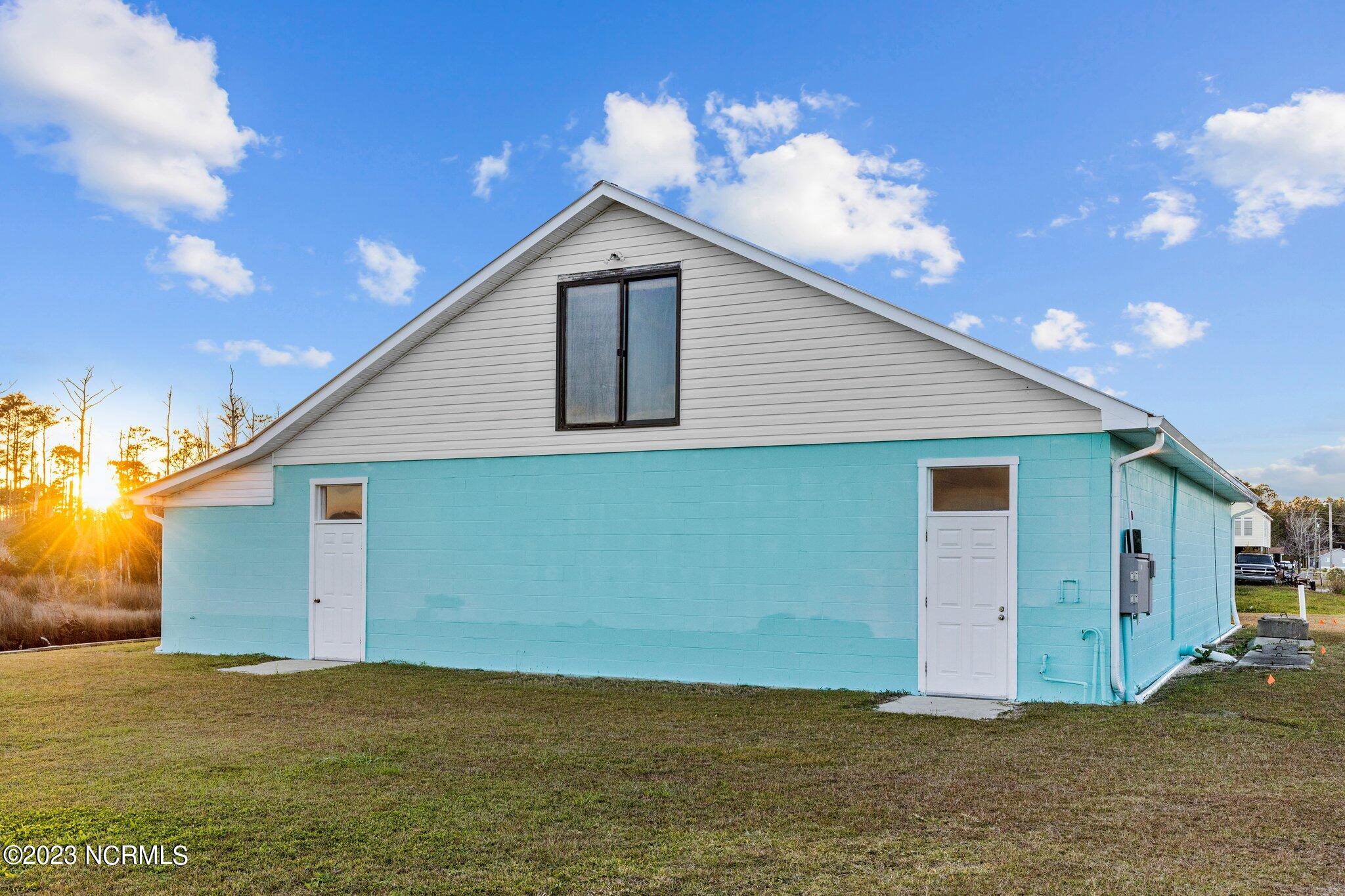 174 S Harbor Drive Property Photo 5