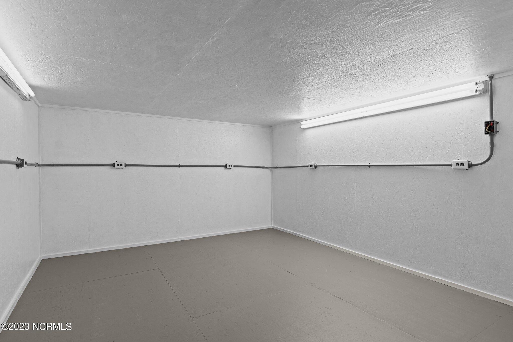 174 S Harbor Drive Property Photo 7