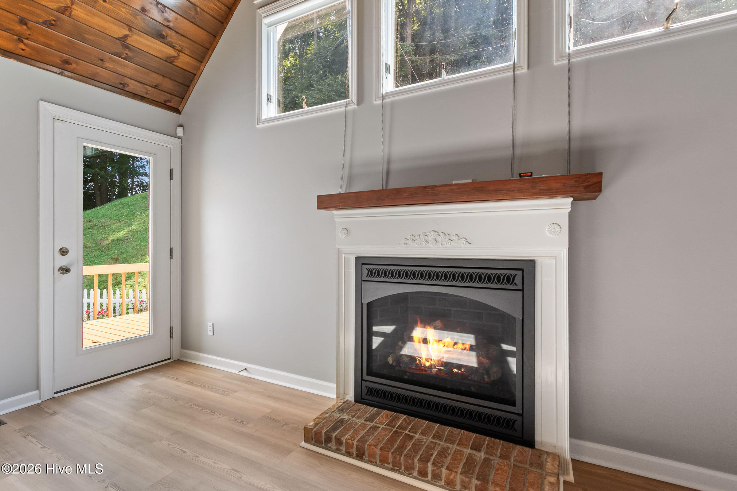 21 Grand Ridge Property Photo 14