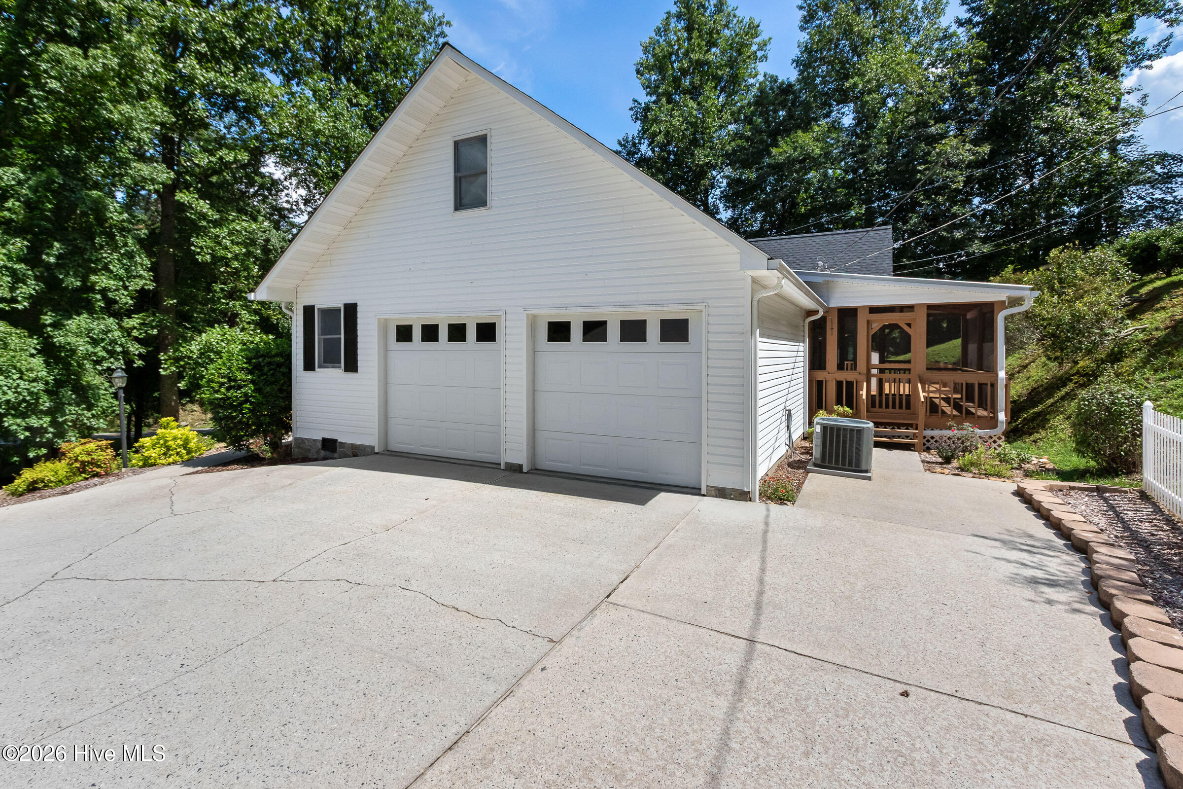 21 Grand Ridge Property Photo 65