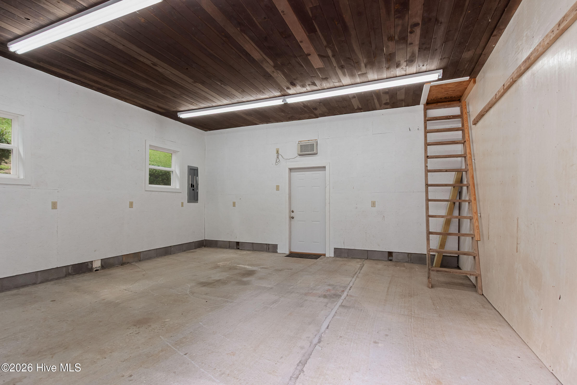 21 Grand Ridge Property Photo 68