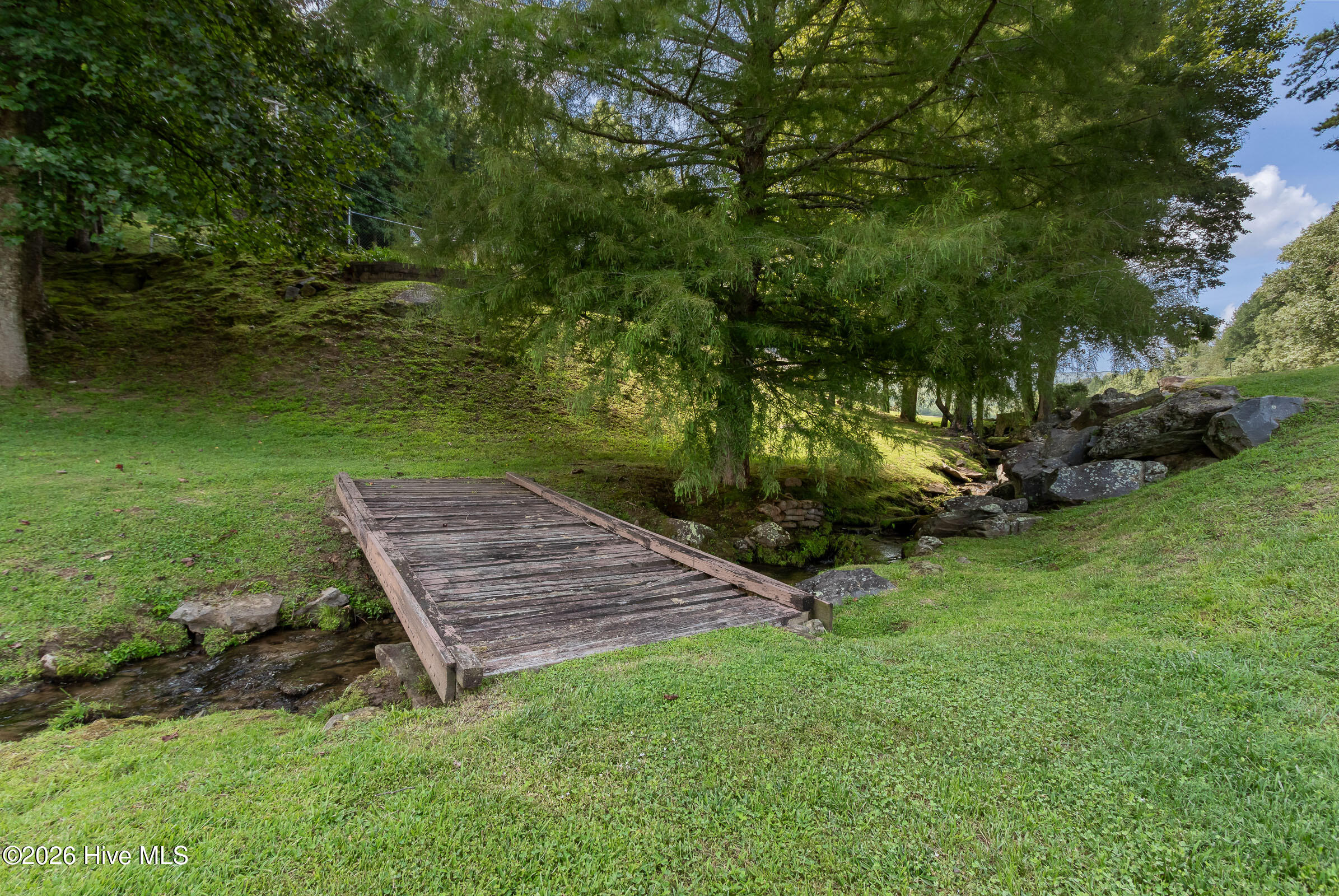 21 Grand Ridge Property Photo 75