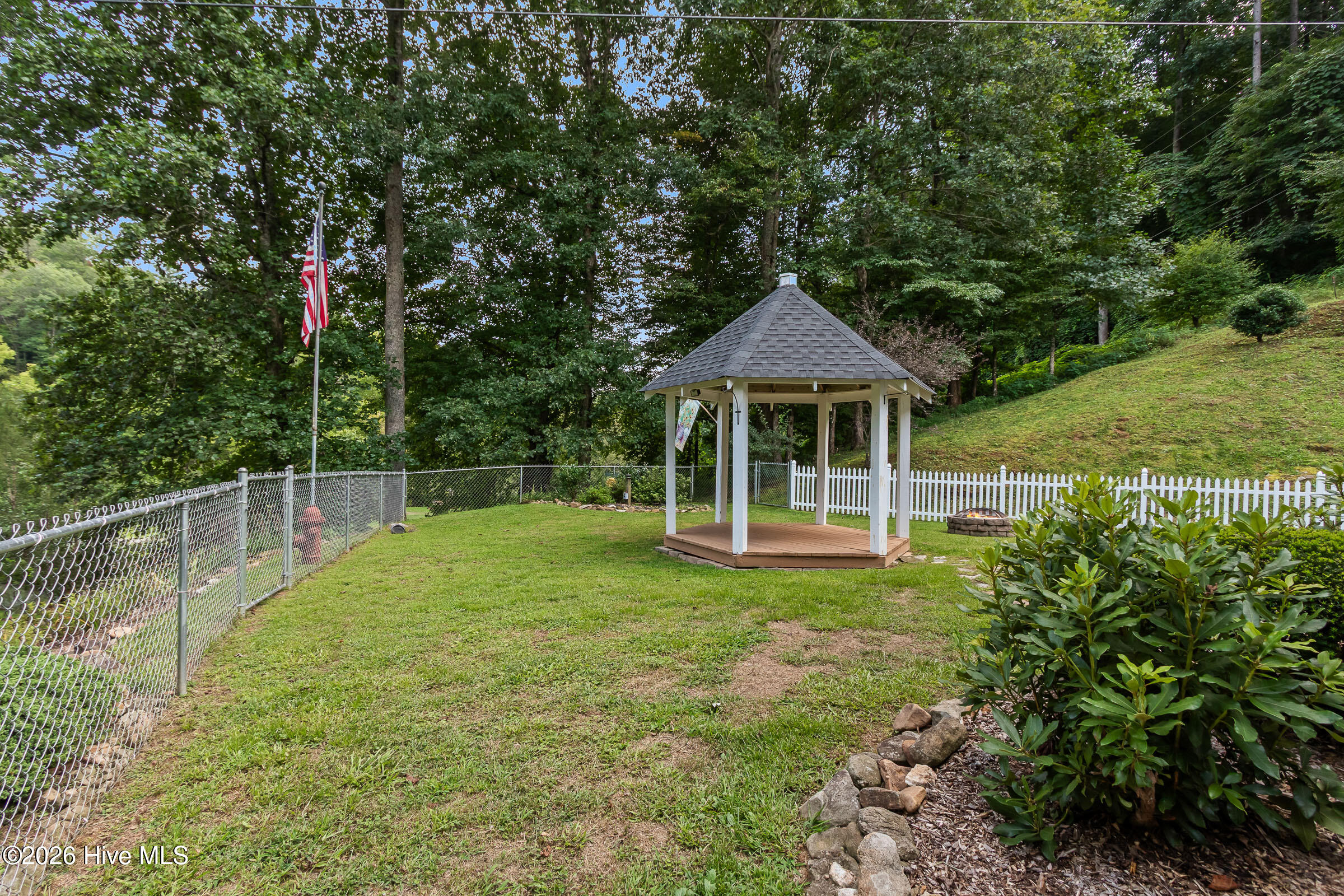 21 Grand Ridge Property Photo 80