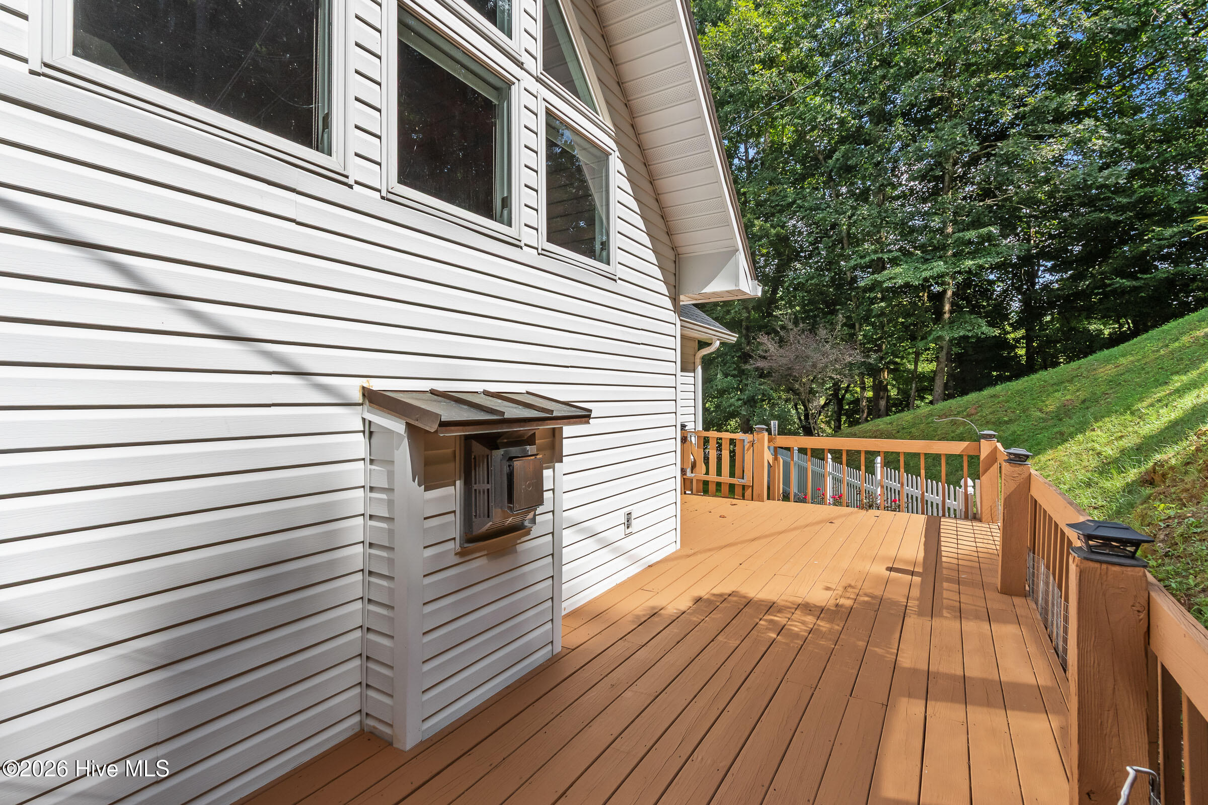 21 Grand Ridge Property Photo 82