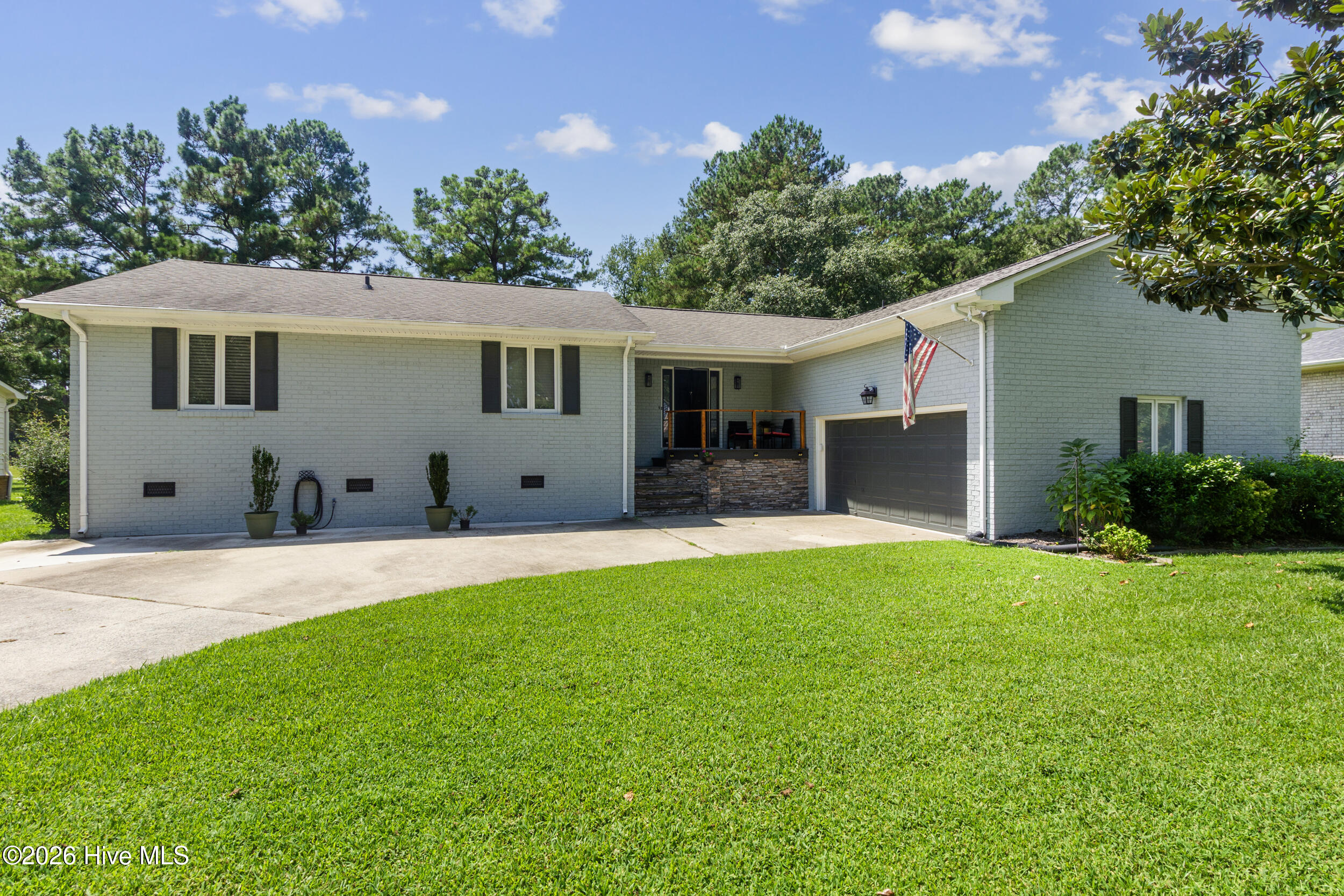 701 Plantation Drive Property Photo 1
