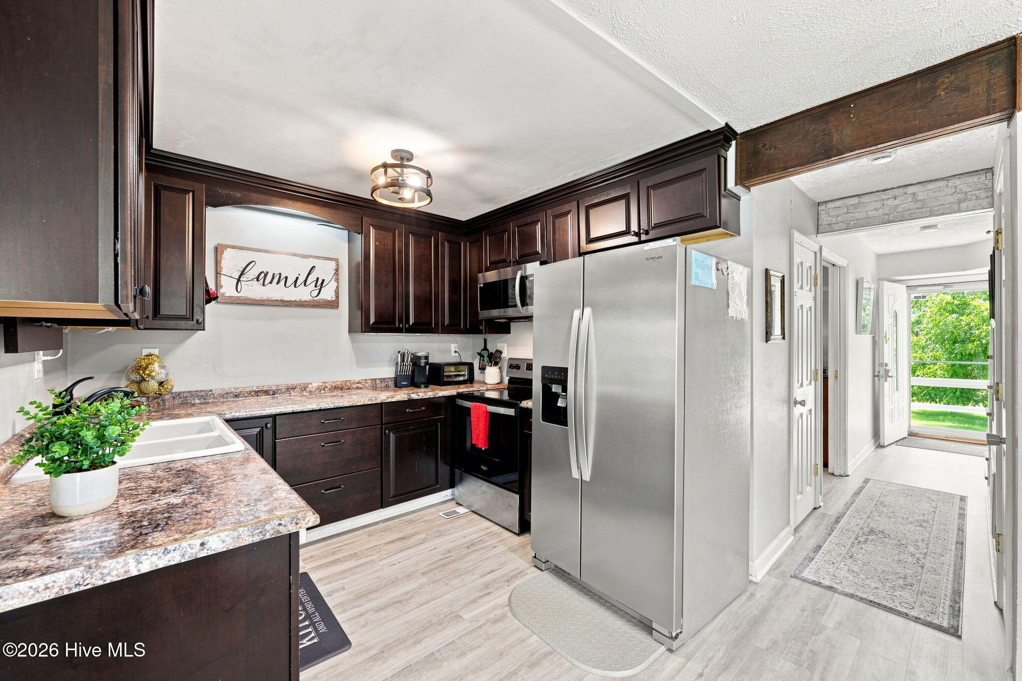 624 Lilliput Drive Property Photo 10