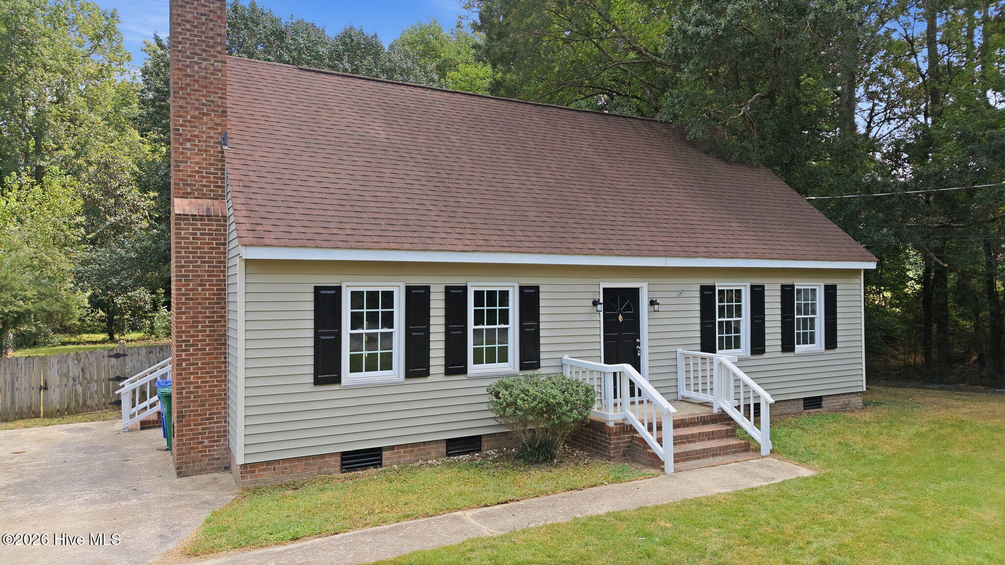 2522 Buckingham Road Nw Property Photo 1