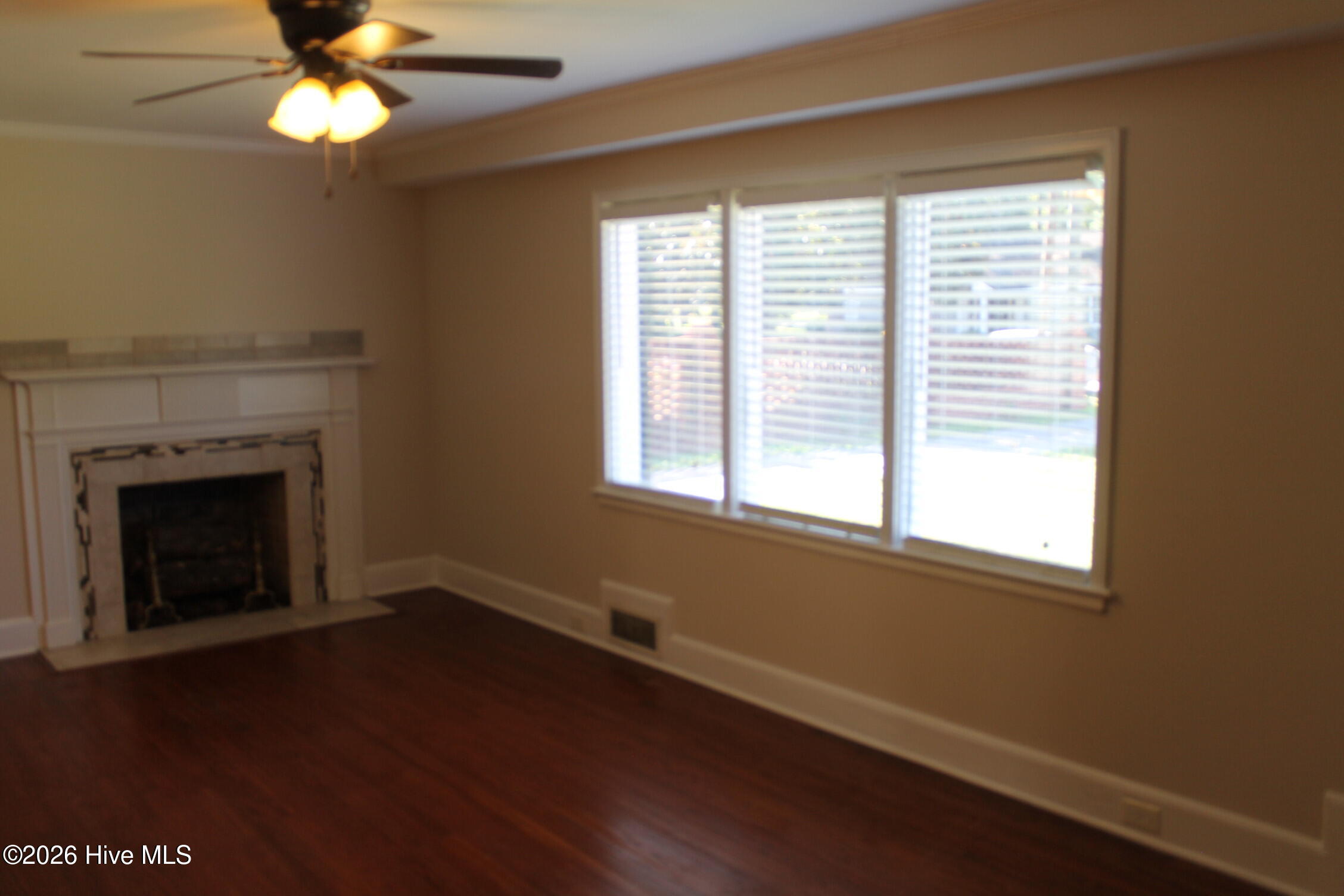 227 E College Street Property Photo 23