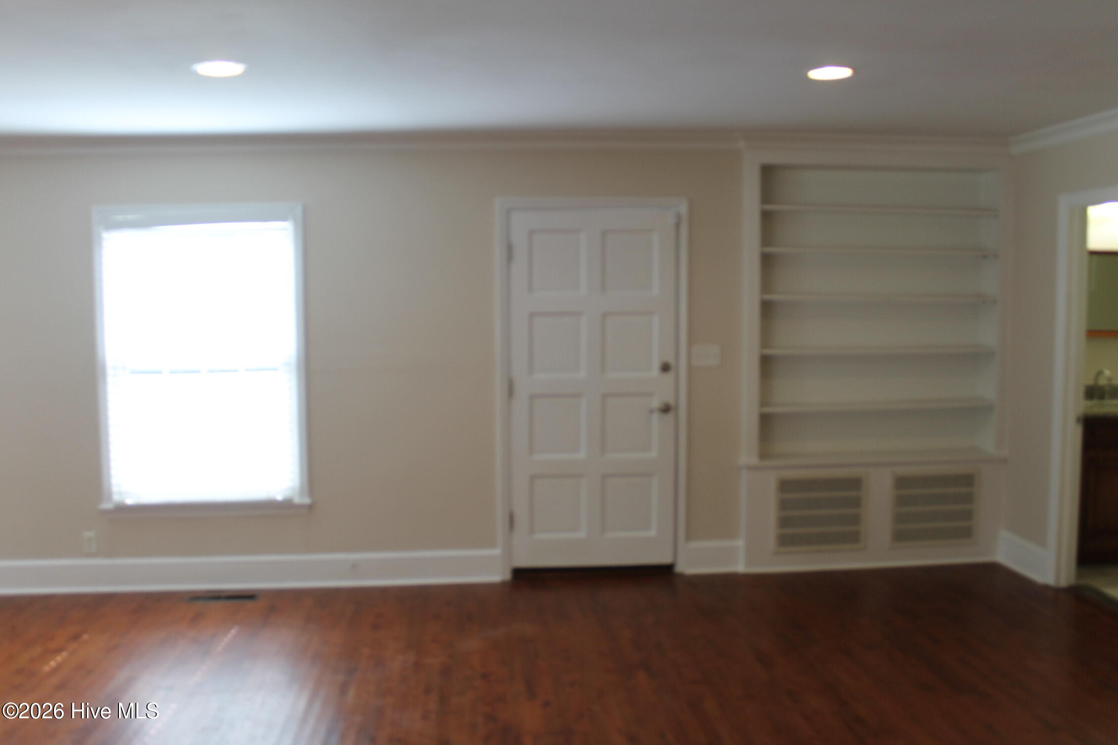227 E College Street Property Photo 29