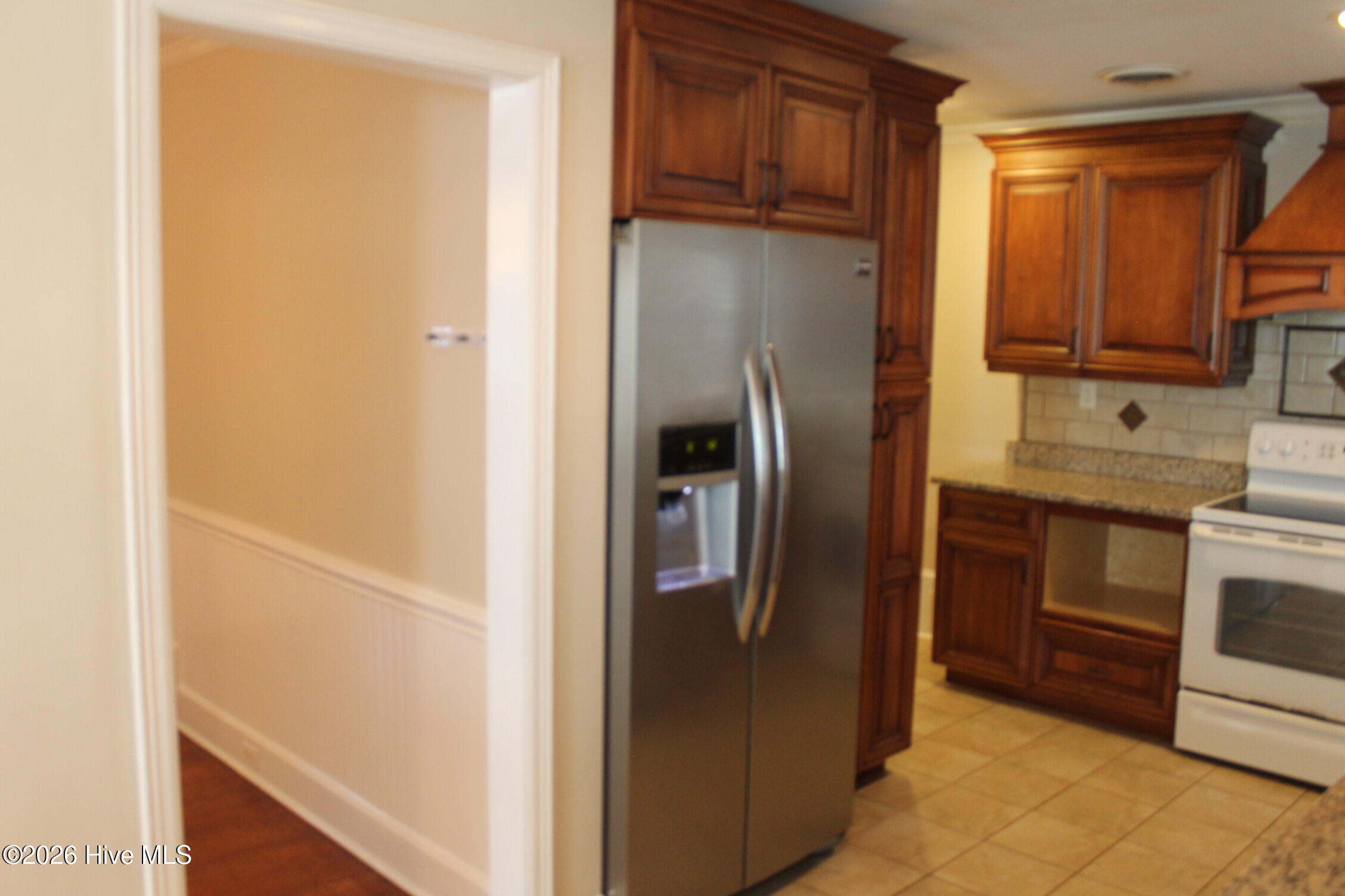 227 E College Street Property Photo 44