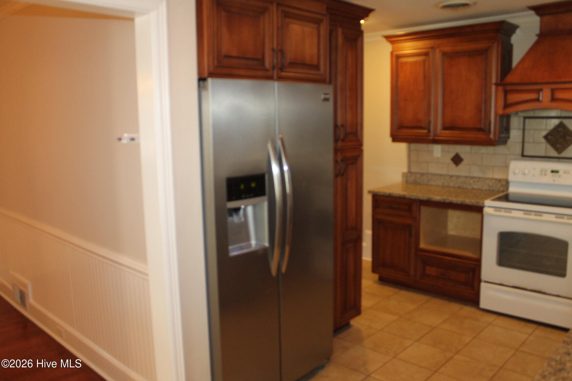 227 E College Street Property Photo 47