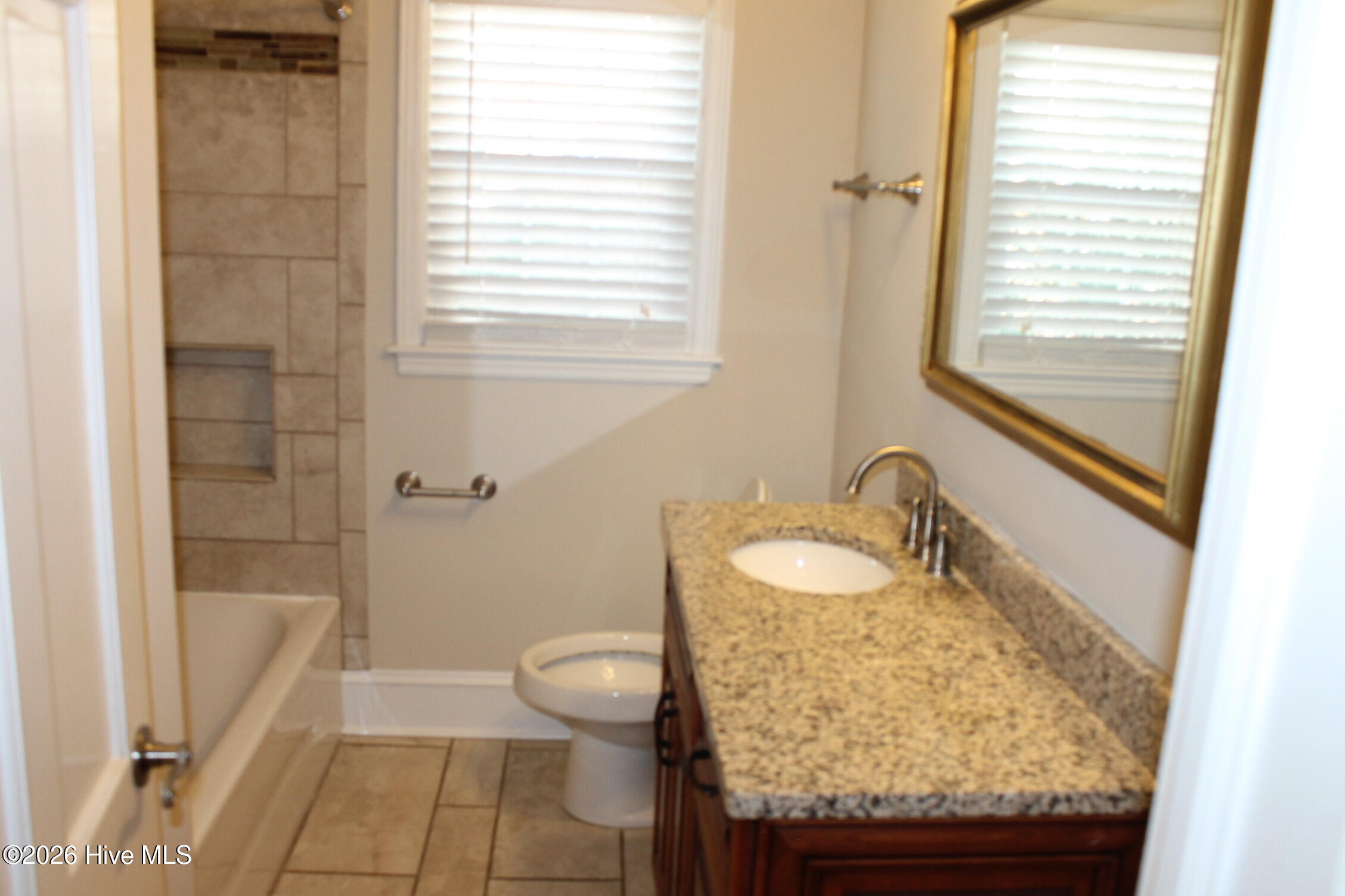 227 E College Street Property Photo 63