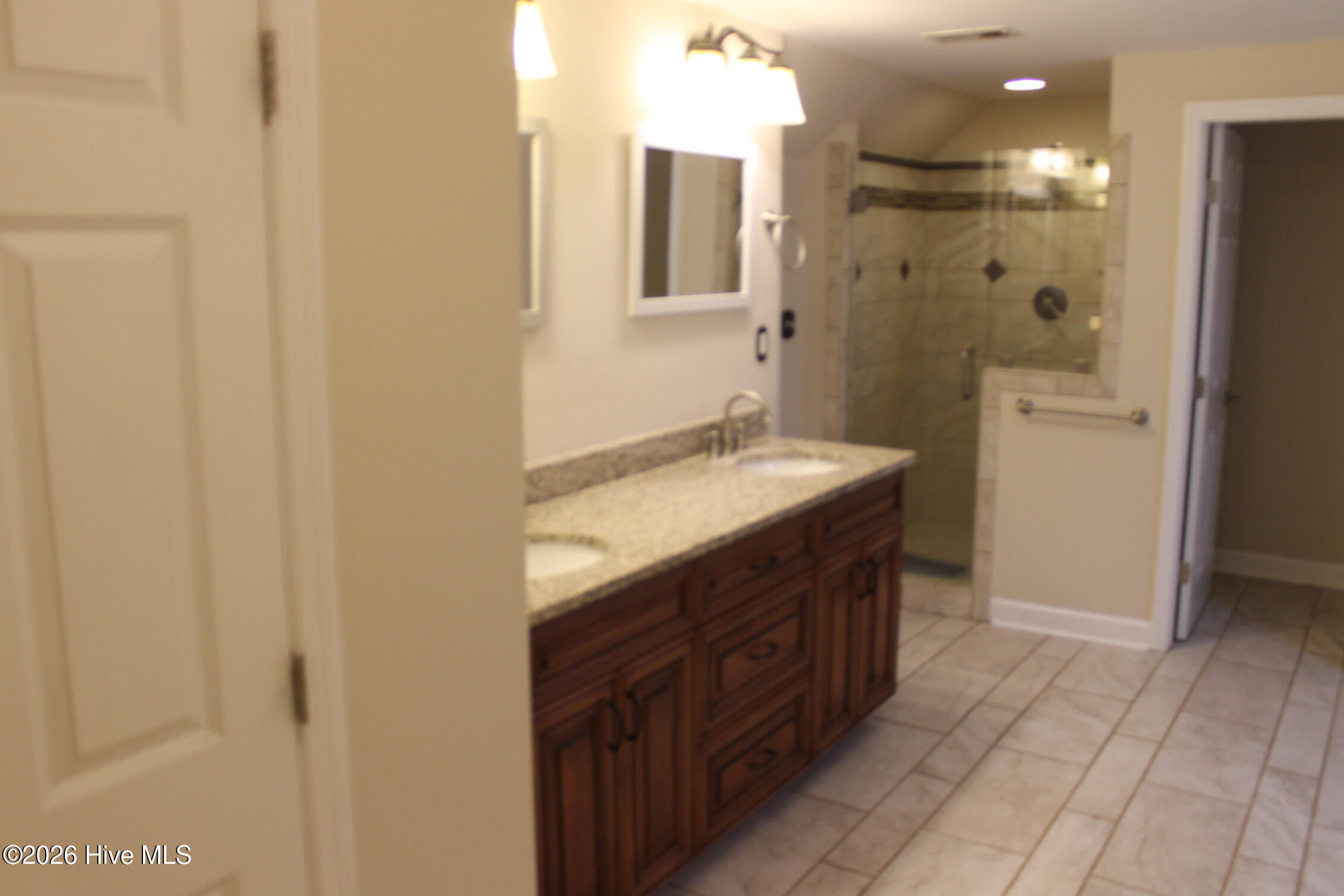 227 E College Street Property Photo 87