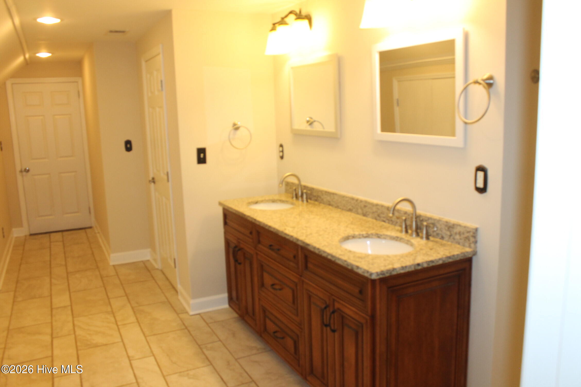 227 E College Street Property Photo 91