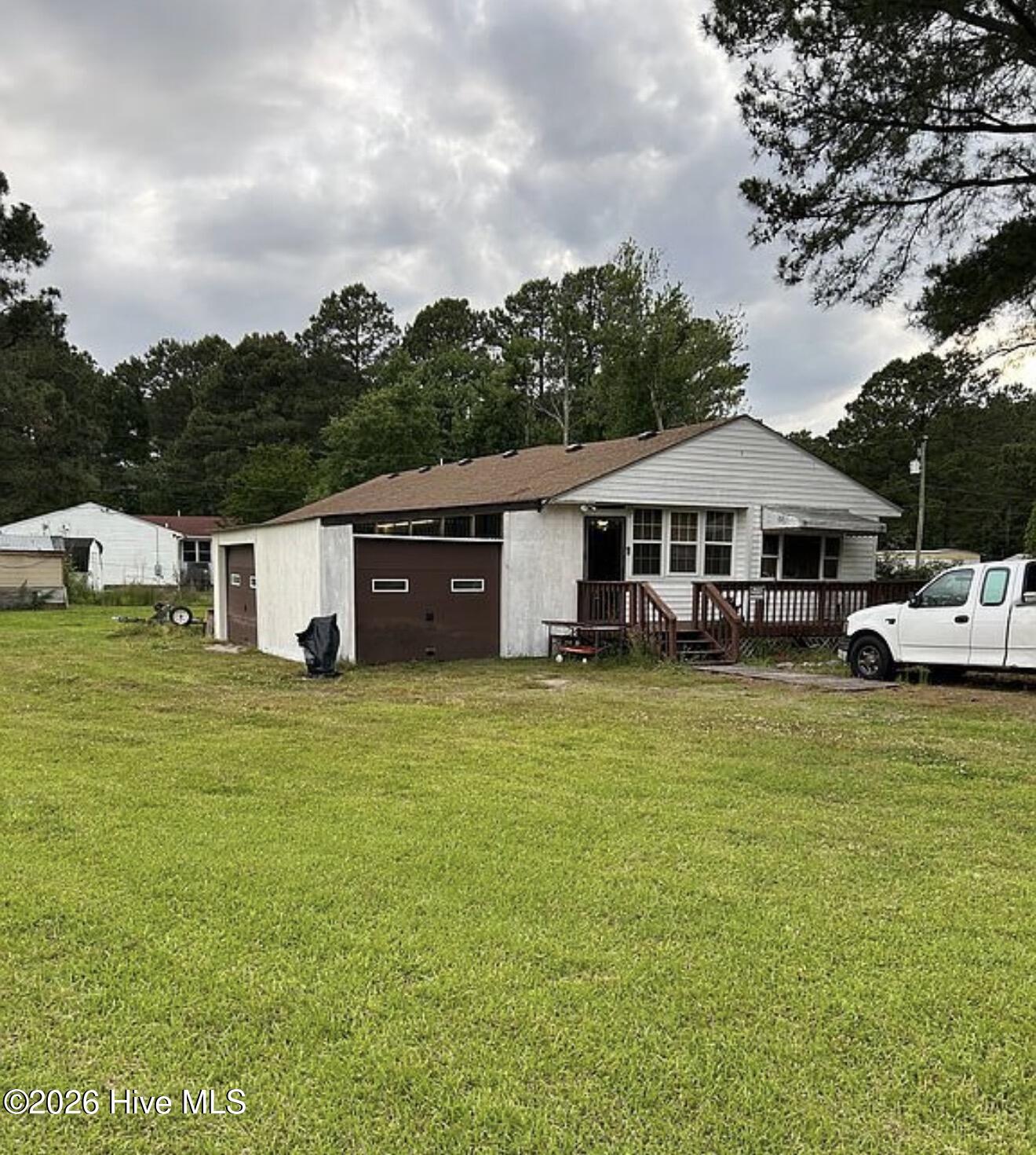 206 Scuppernong Road Property Photo 1