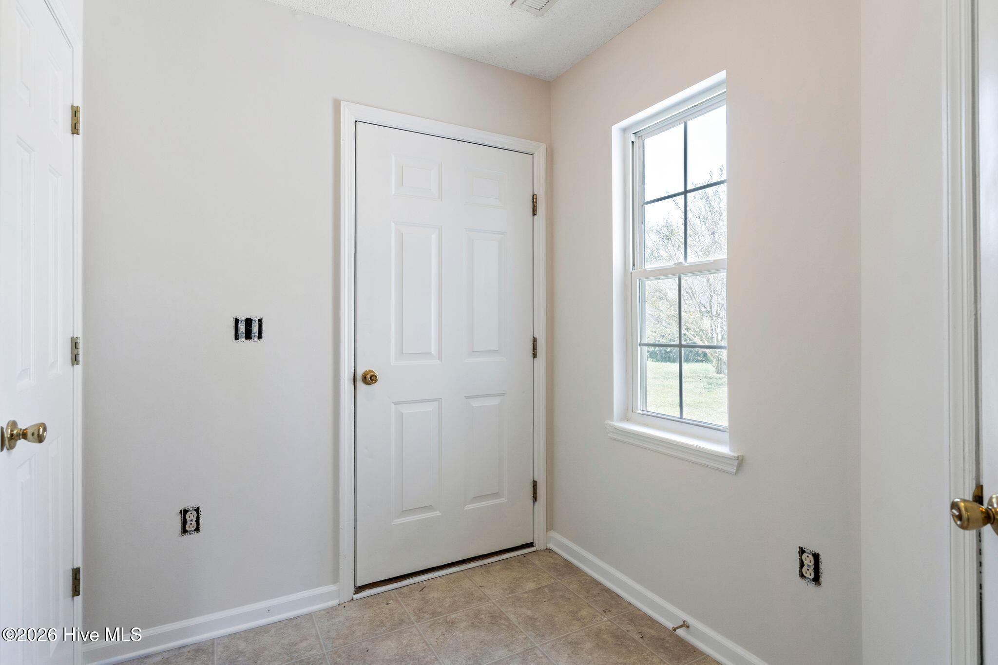 205 Concord Lane Property Photo 8
