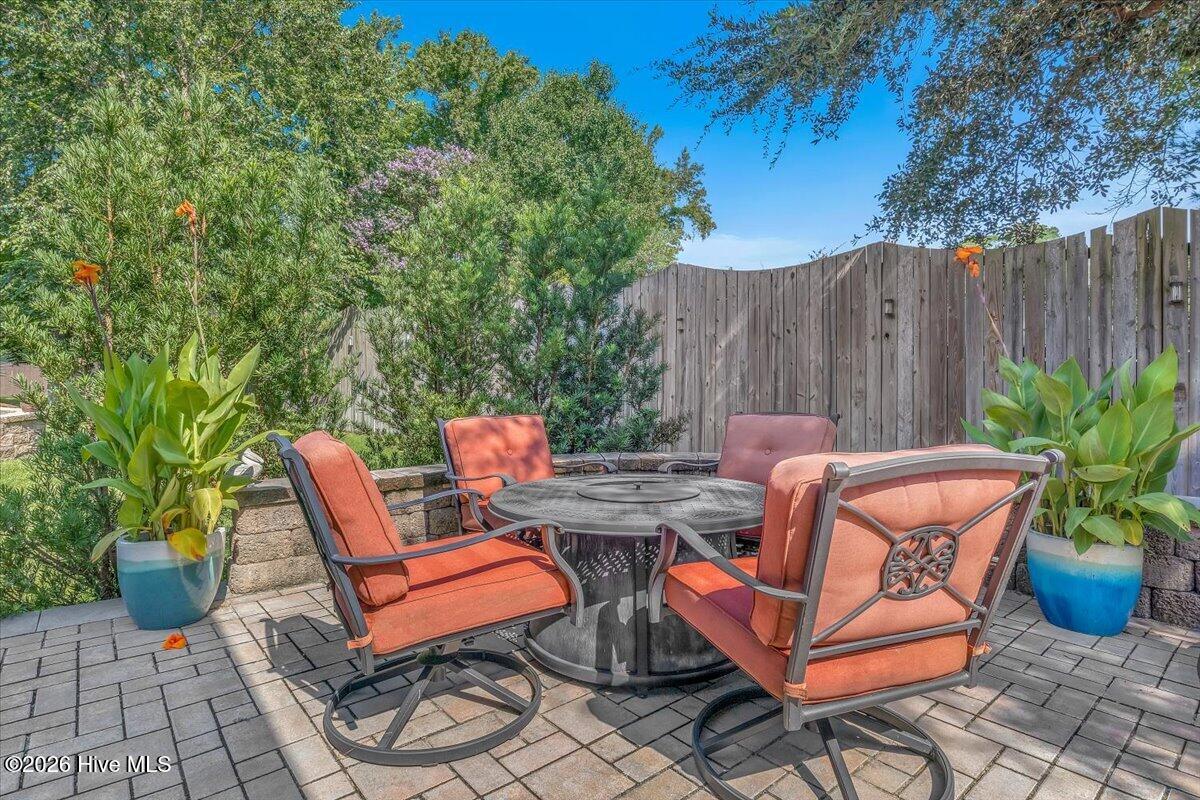 7812 Bonfire Drive Property Photo 59