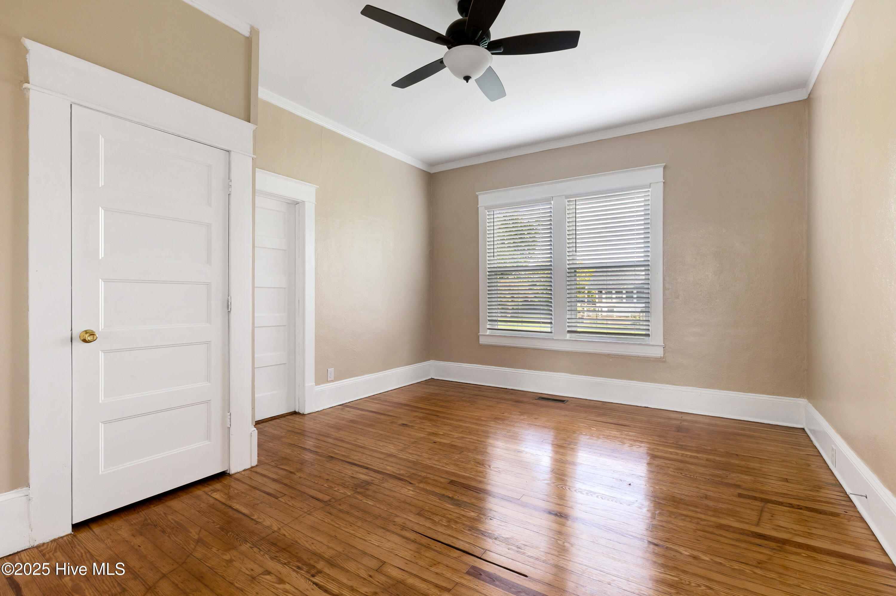 3902 W Wilson Street Property Photo 10