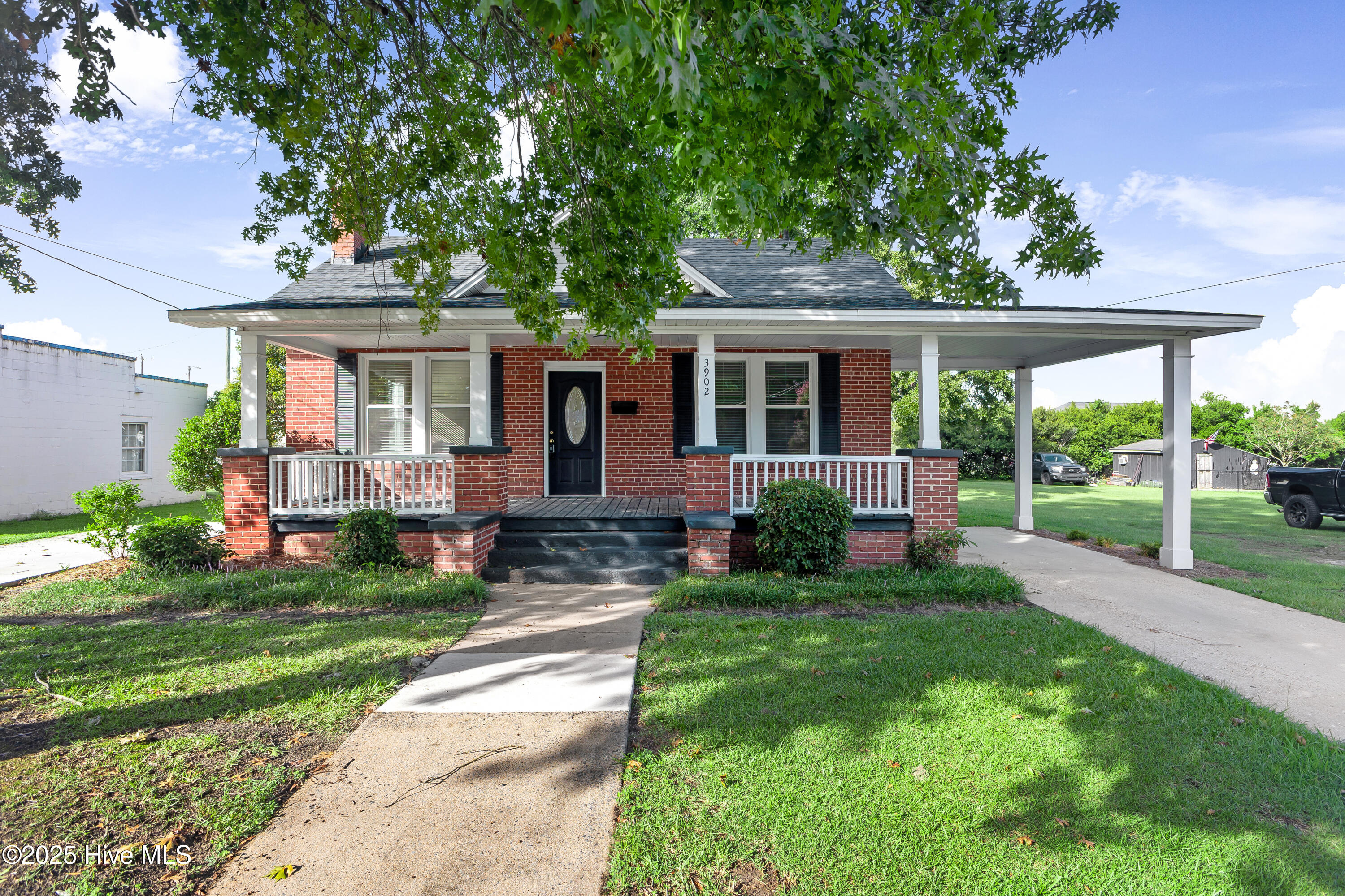 3902 W Wilson Street Property Photo 22