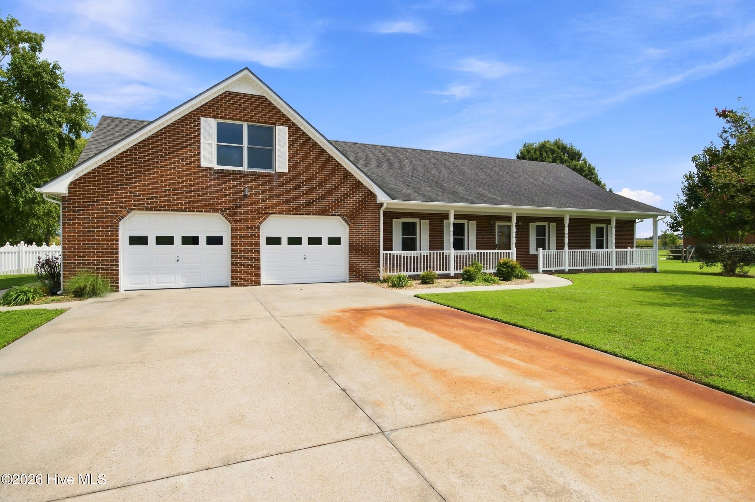 702 Everett Drive Property Photo 10