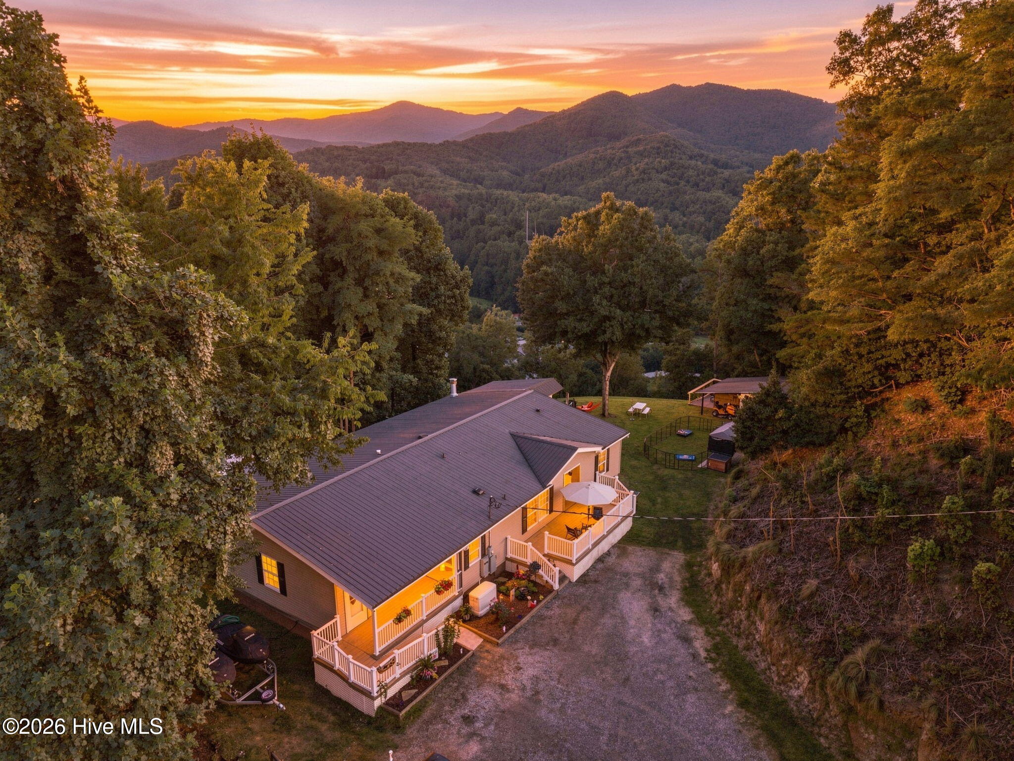 4 Sunset Farms Road