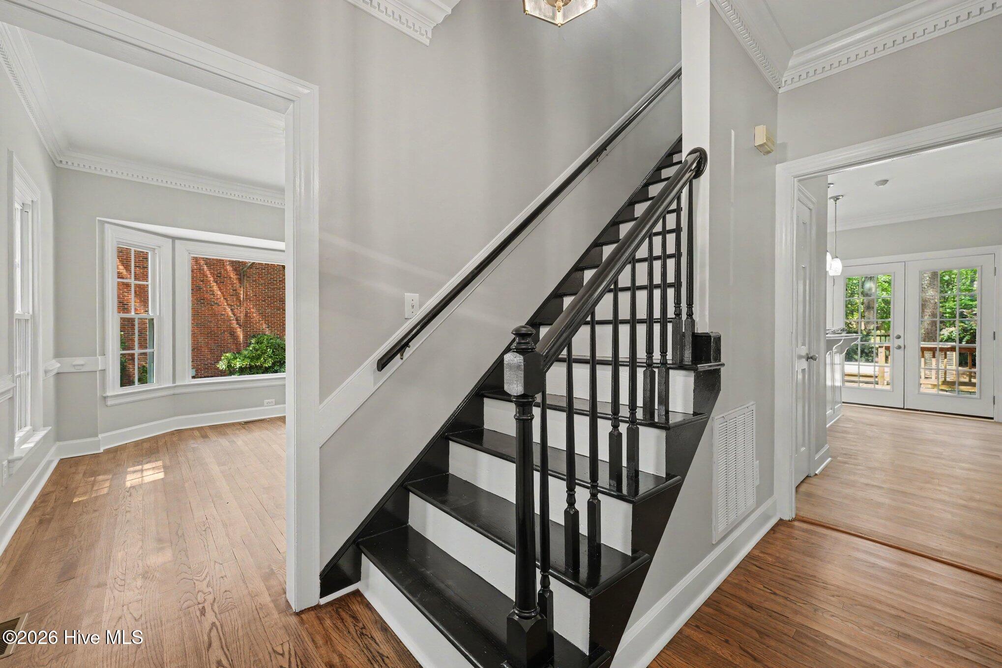 2112 Burnside Drive Nw Property Photo 6