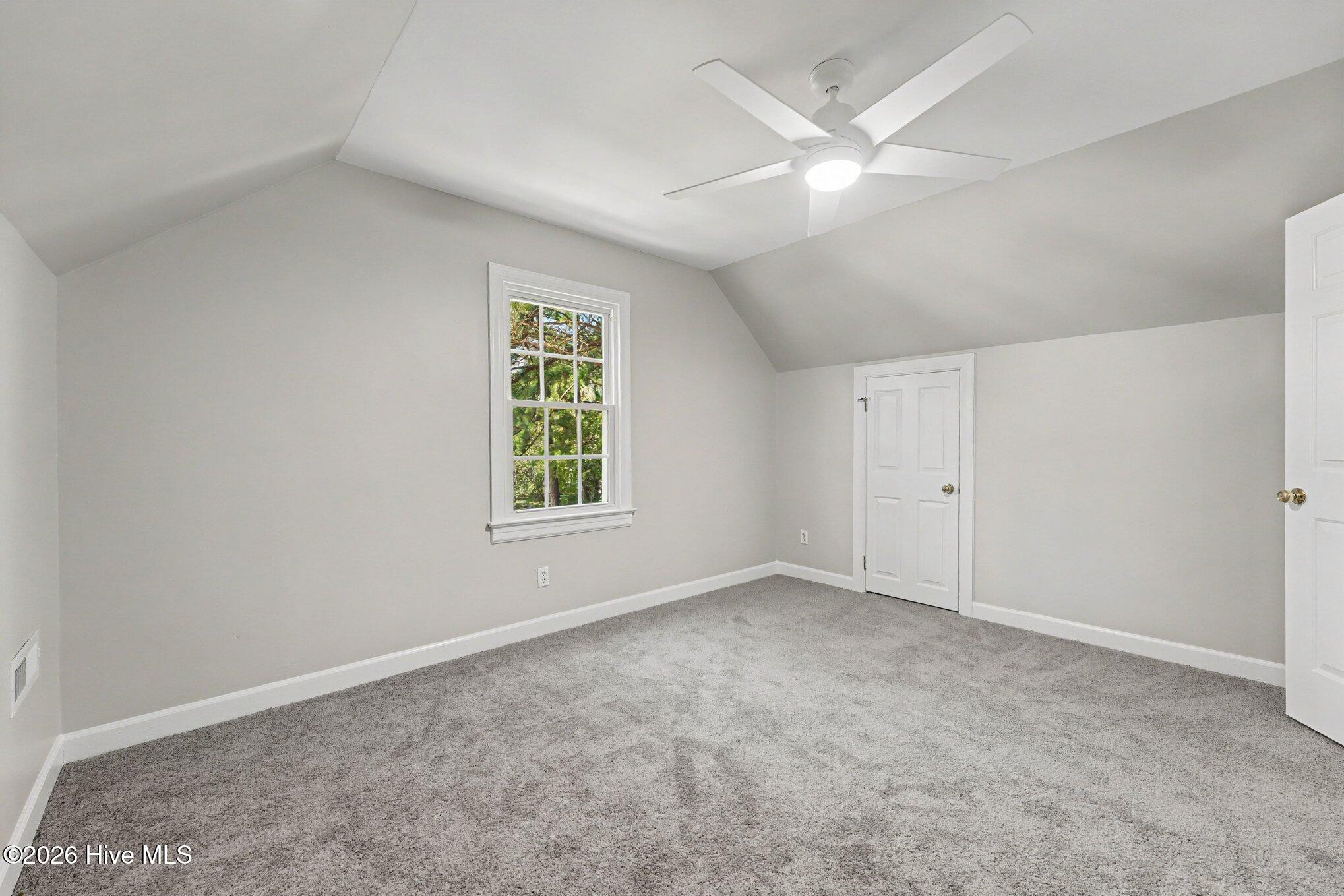 2112 Burnside Drive Nw Property Photo 24