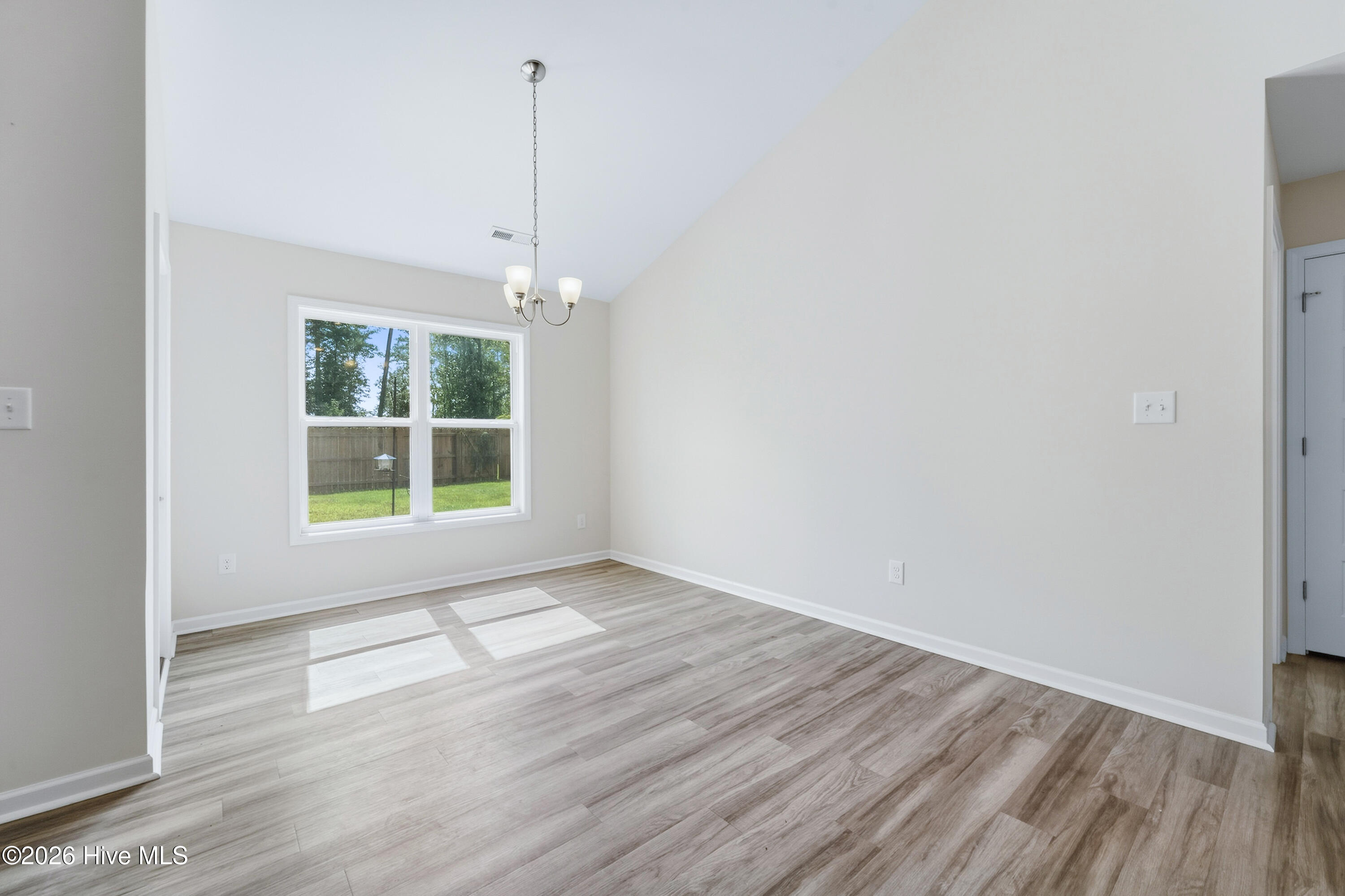 95 Robertson Lane Property Photo 12