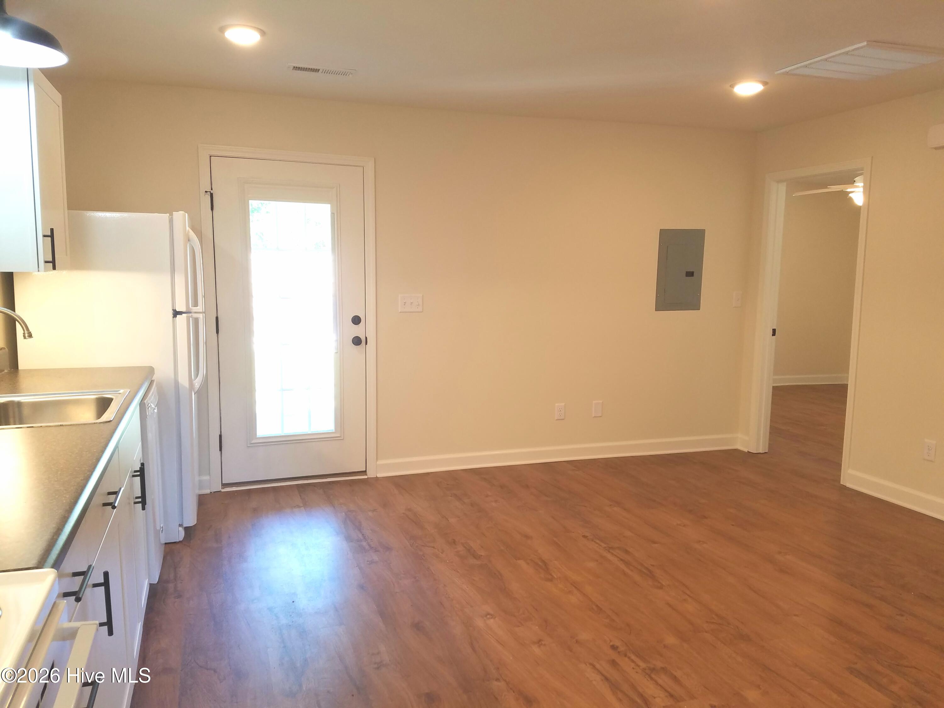 5006 Pine Needle Drive A Property Photo 3