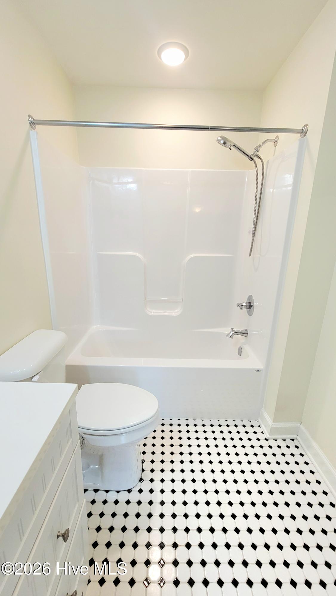 5006 Pine Needle Drive A Property Photo 14