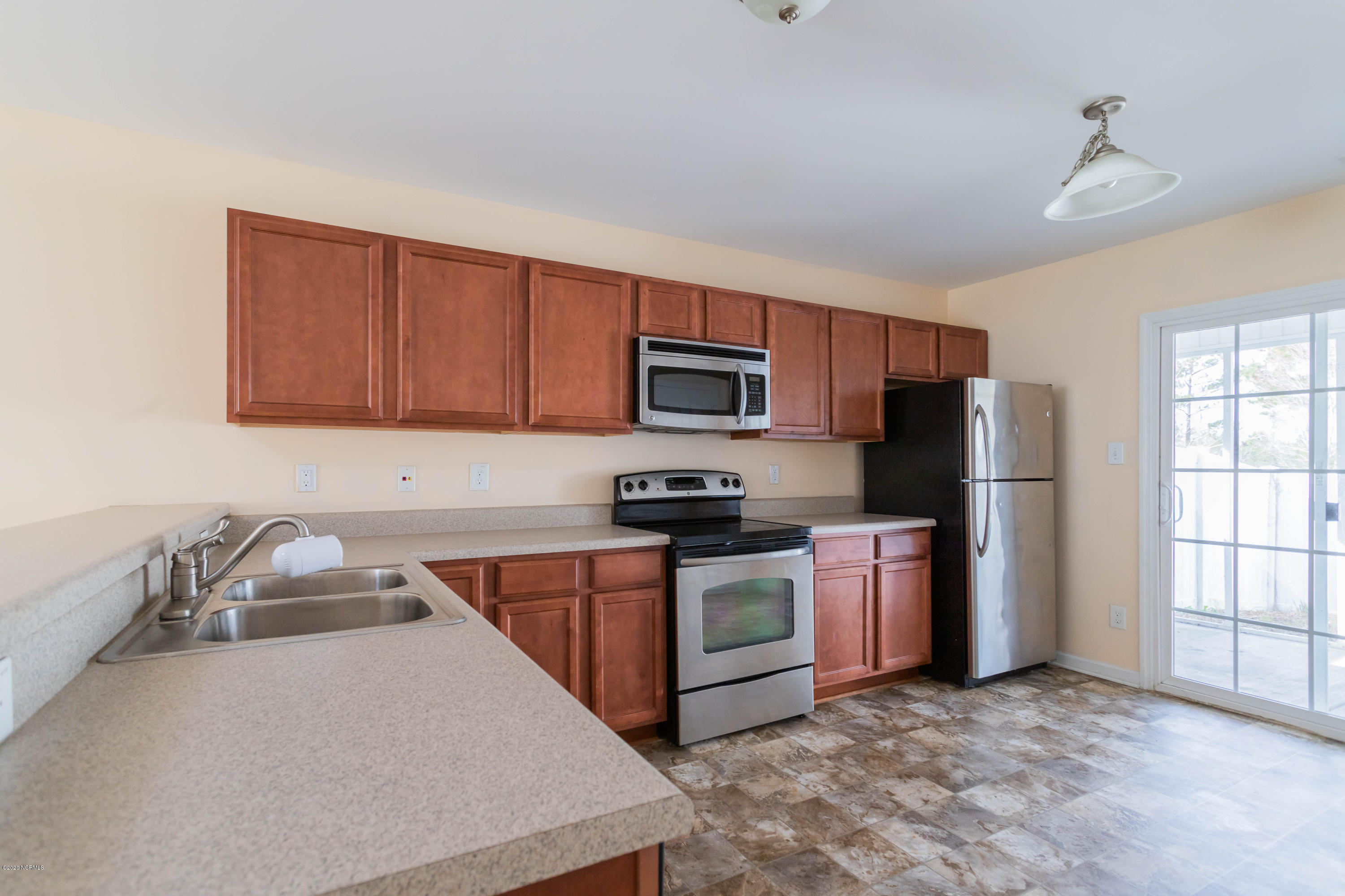 8010 Banister Loop Property Photo 7