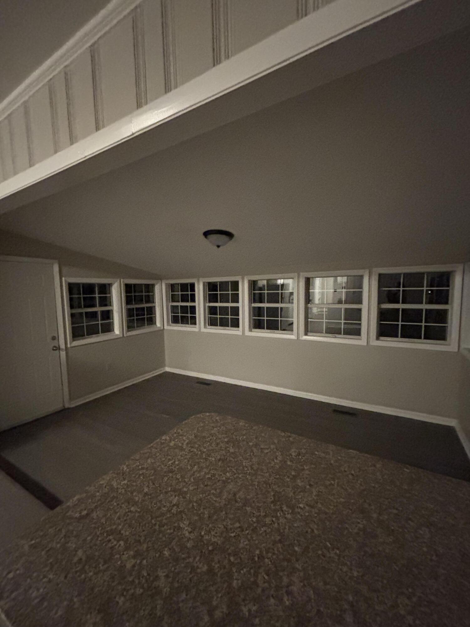 2458 Leslie Circle Property Photo 14