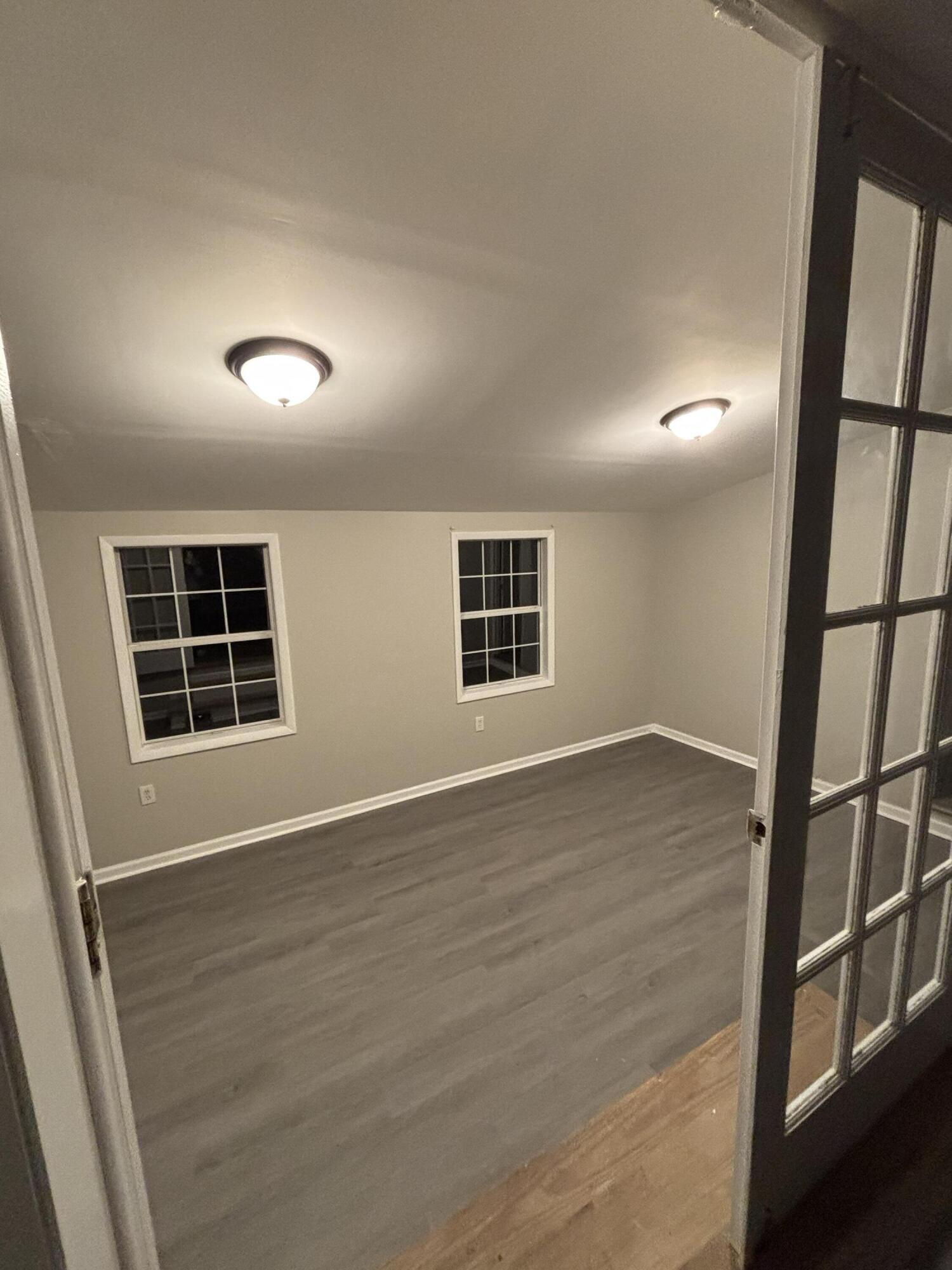 2458 Leslie Circle Property Photo 17