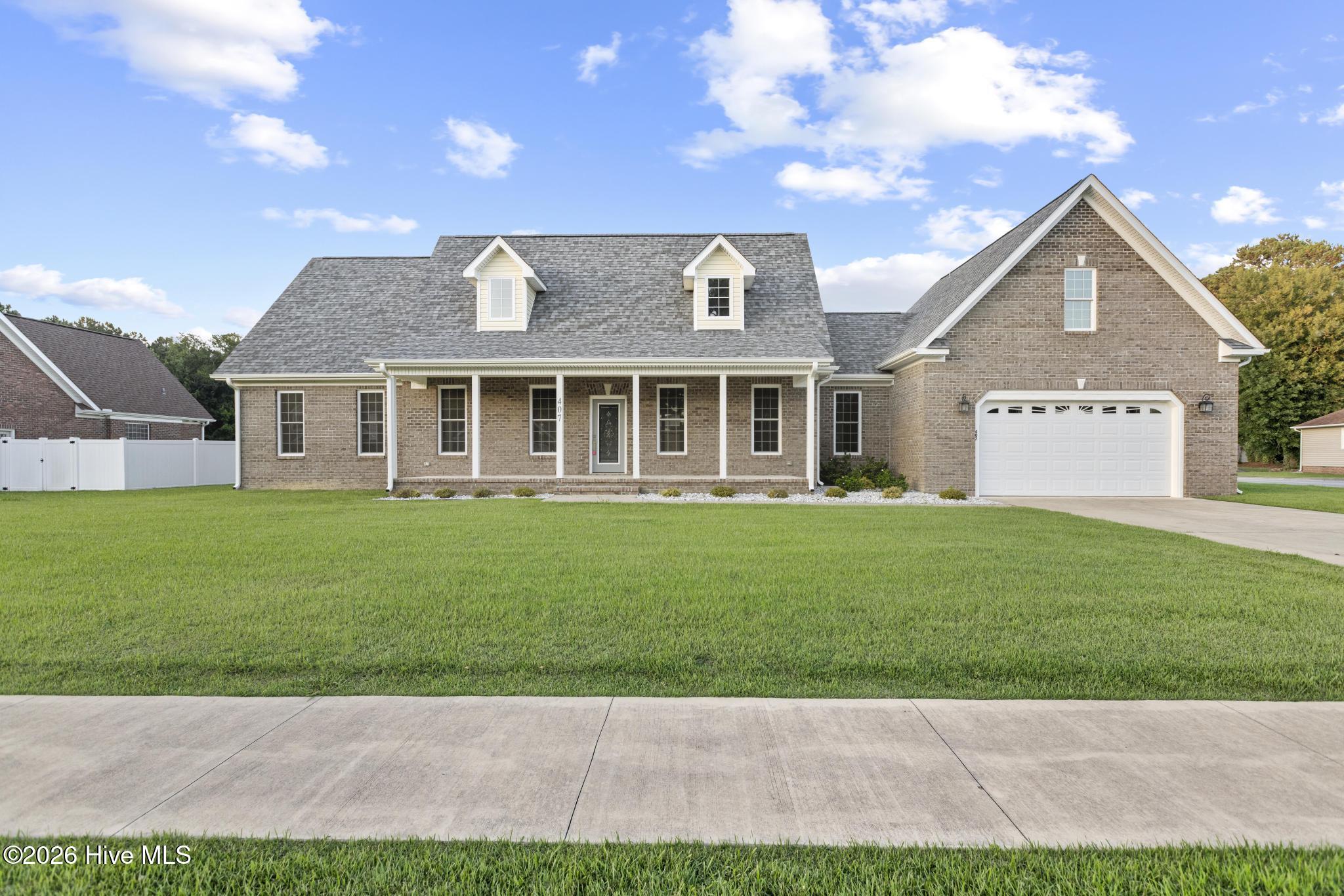 407 King Richard Court Property Photo 1