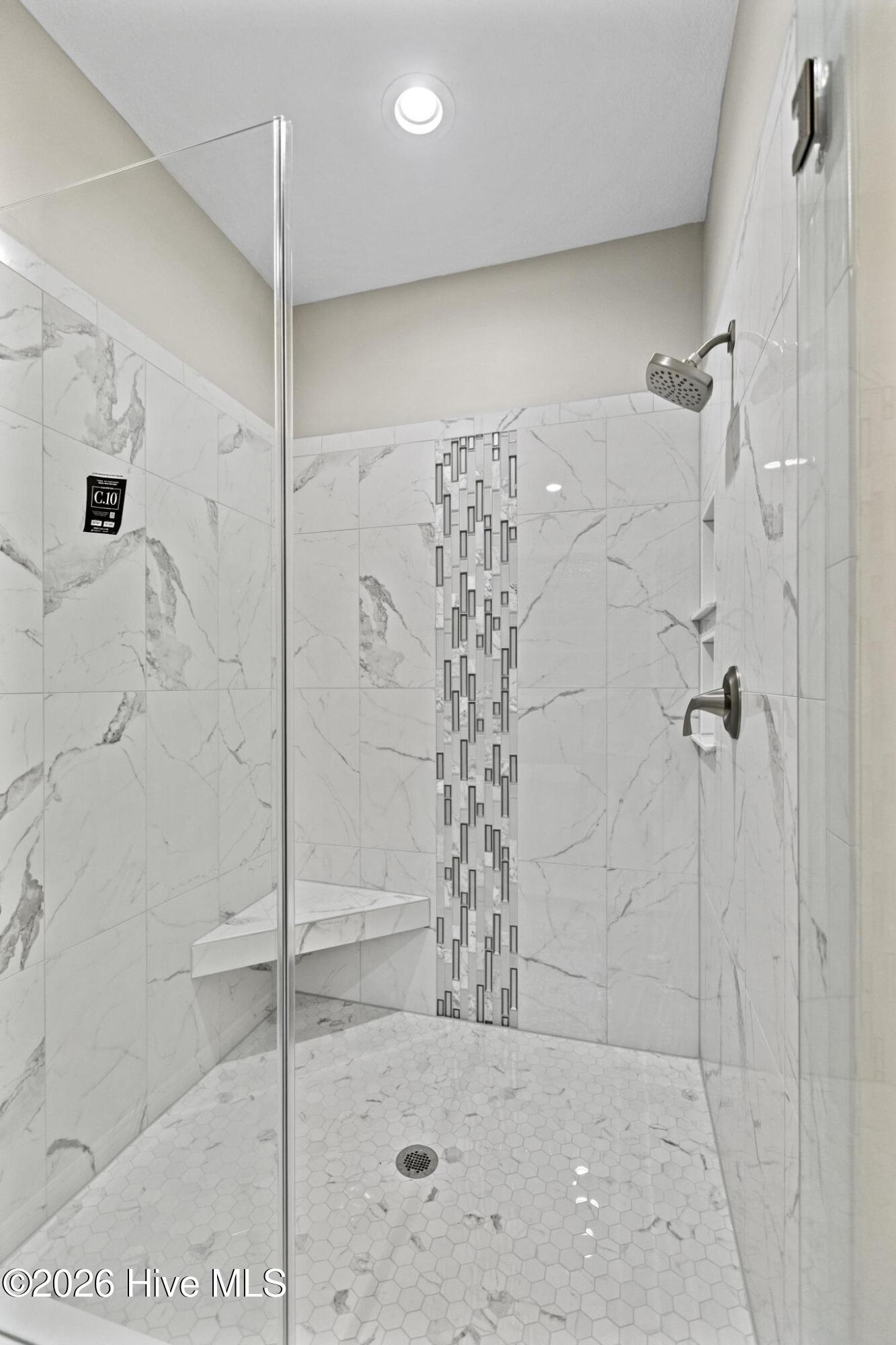 407 King Richard Court Property Photo 12